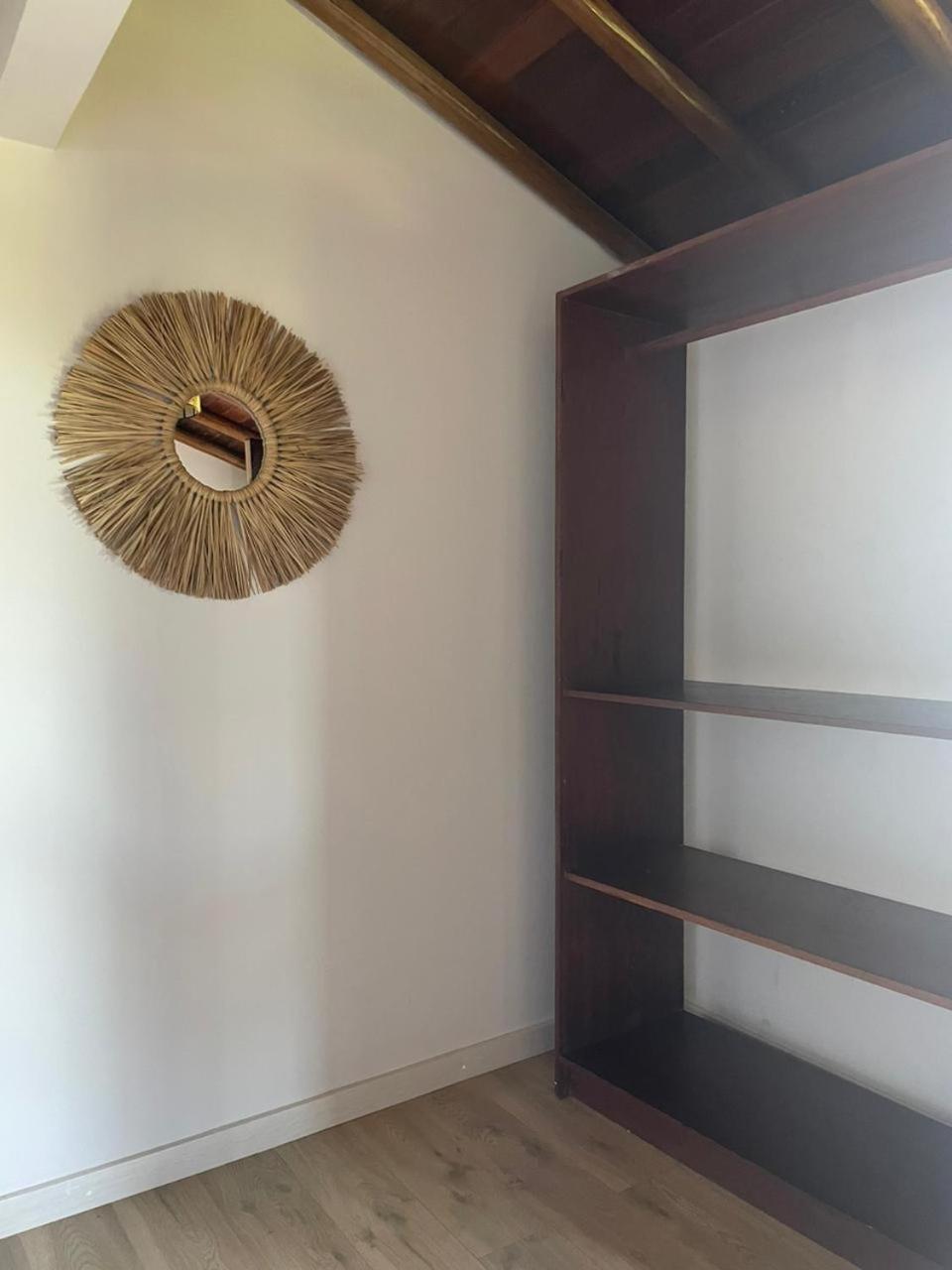 Quarto com Cama Queen-size e Vista do Mar