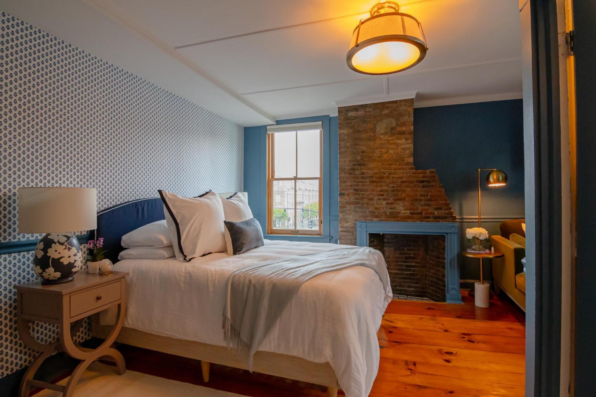 Double Room,1599601967:JPEG