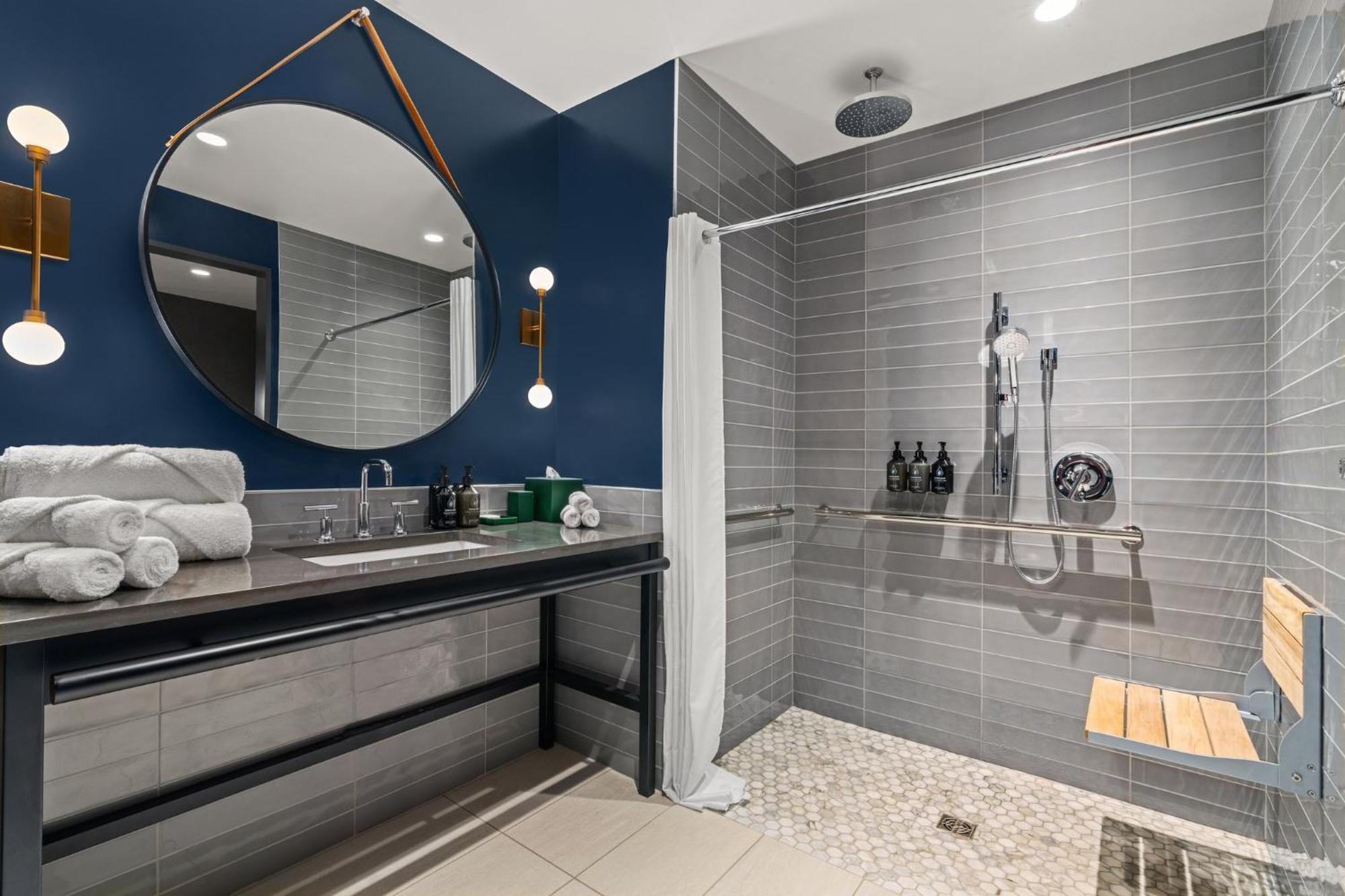Standard King Room - Mobility Accessible