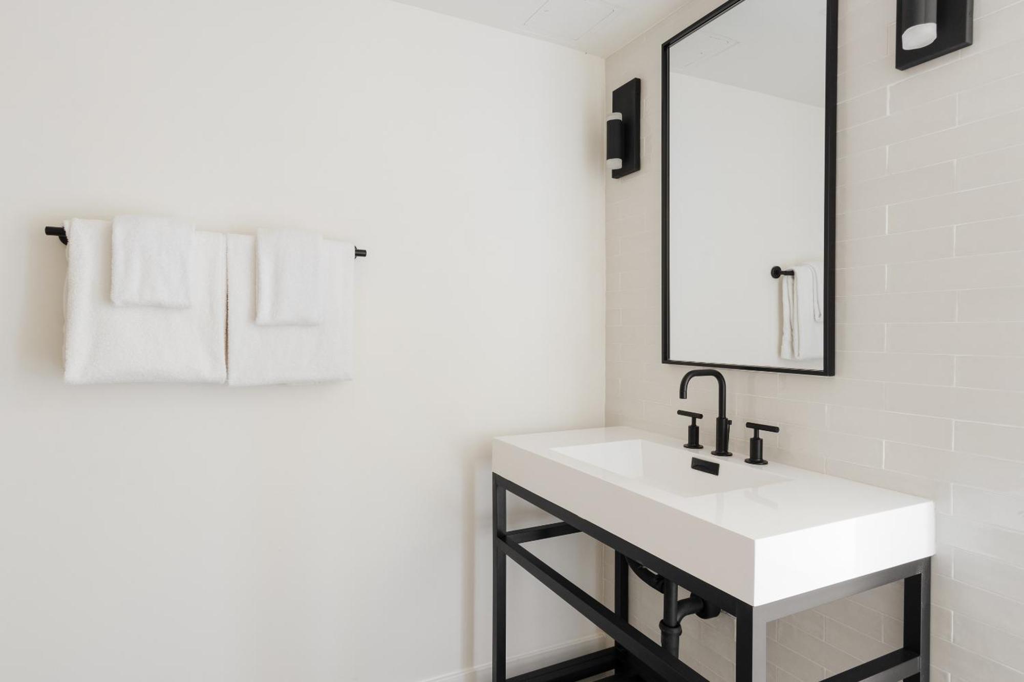 Double Room with Balcony,1756819145:JPEG