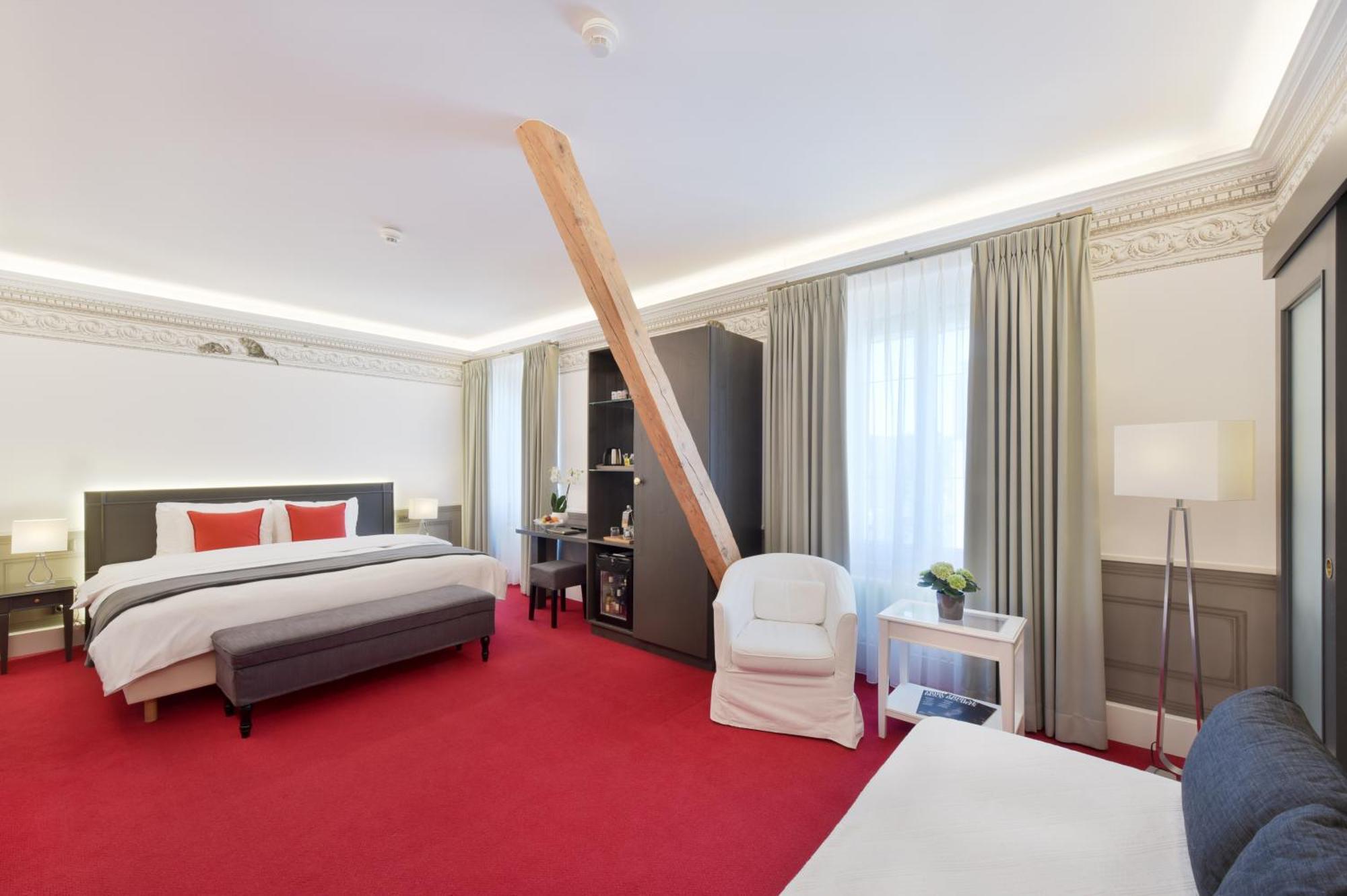 Superior Triple Room City Side