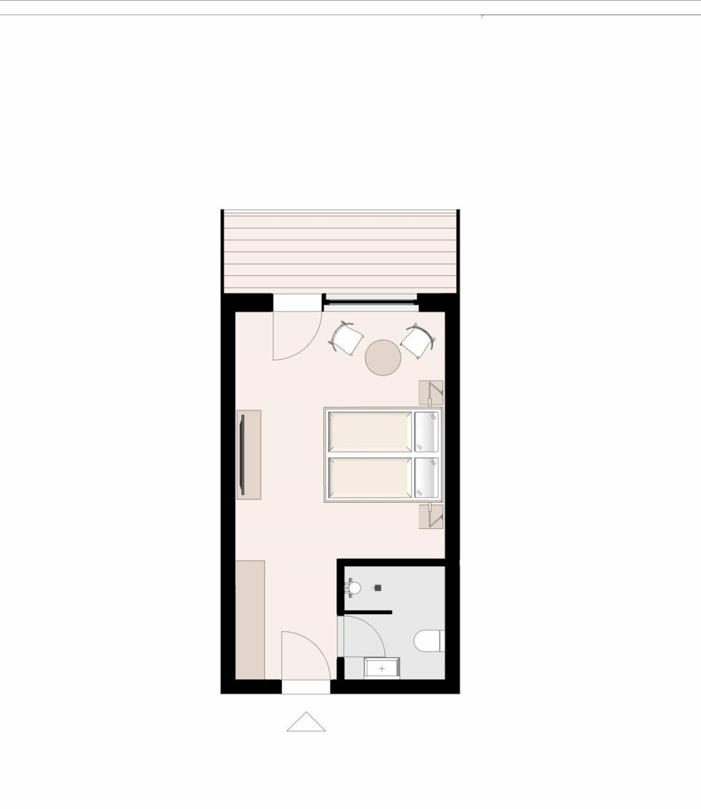 Doppelzimmer mit Balkon und Blick auf den Innenhof