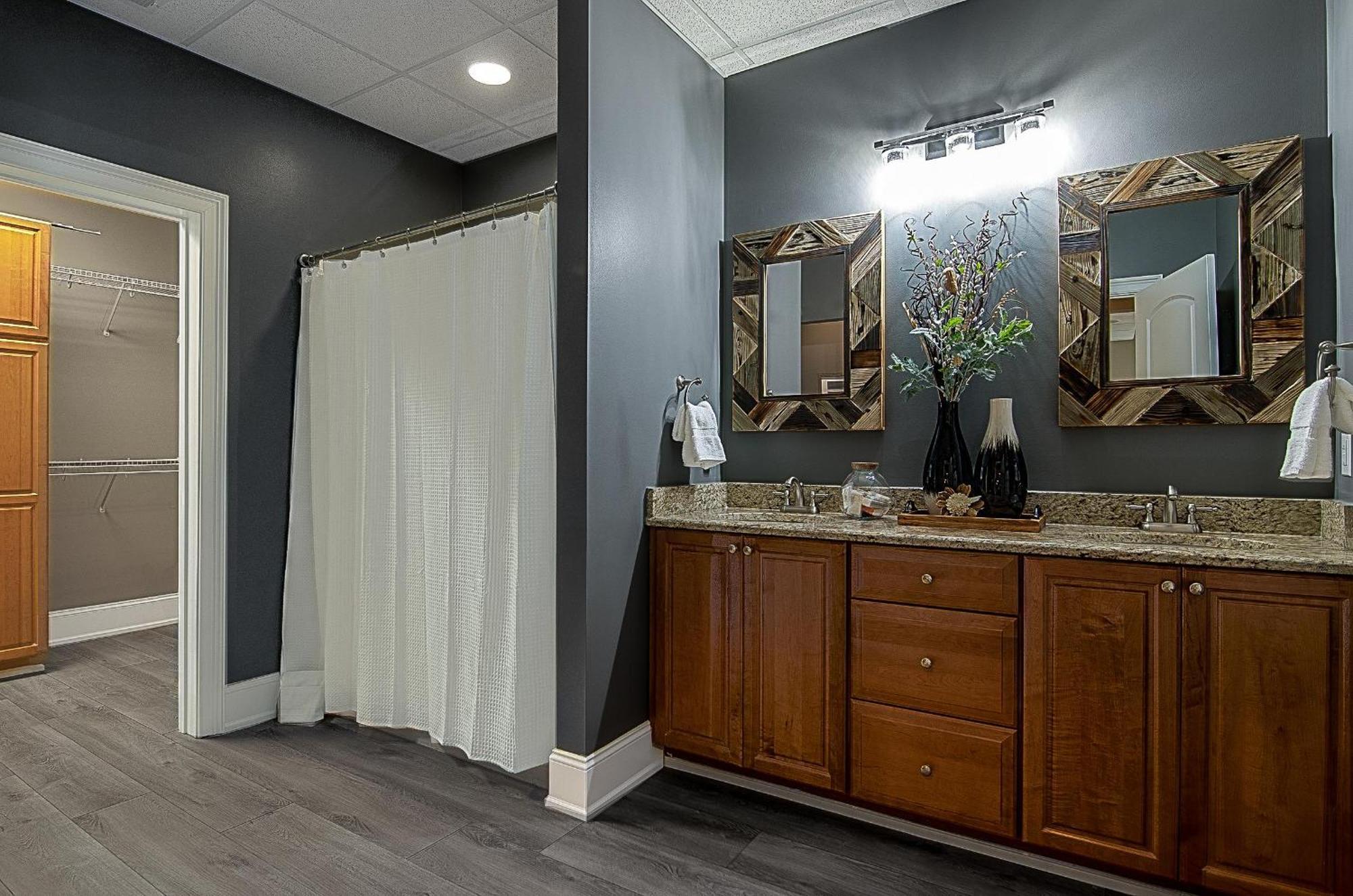 King Studio Suite Mobility Access or Non-Smoking