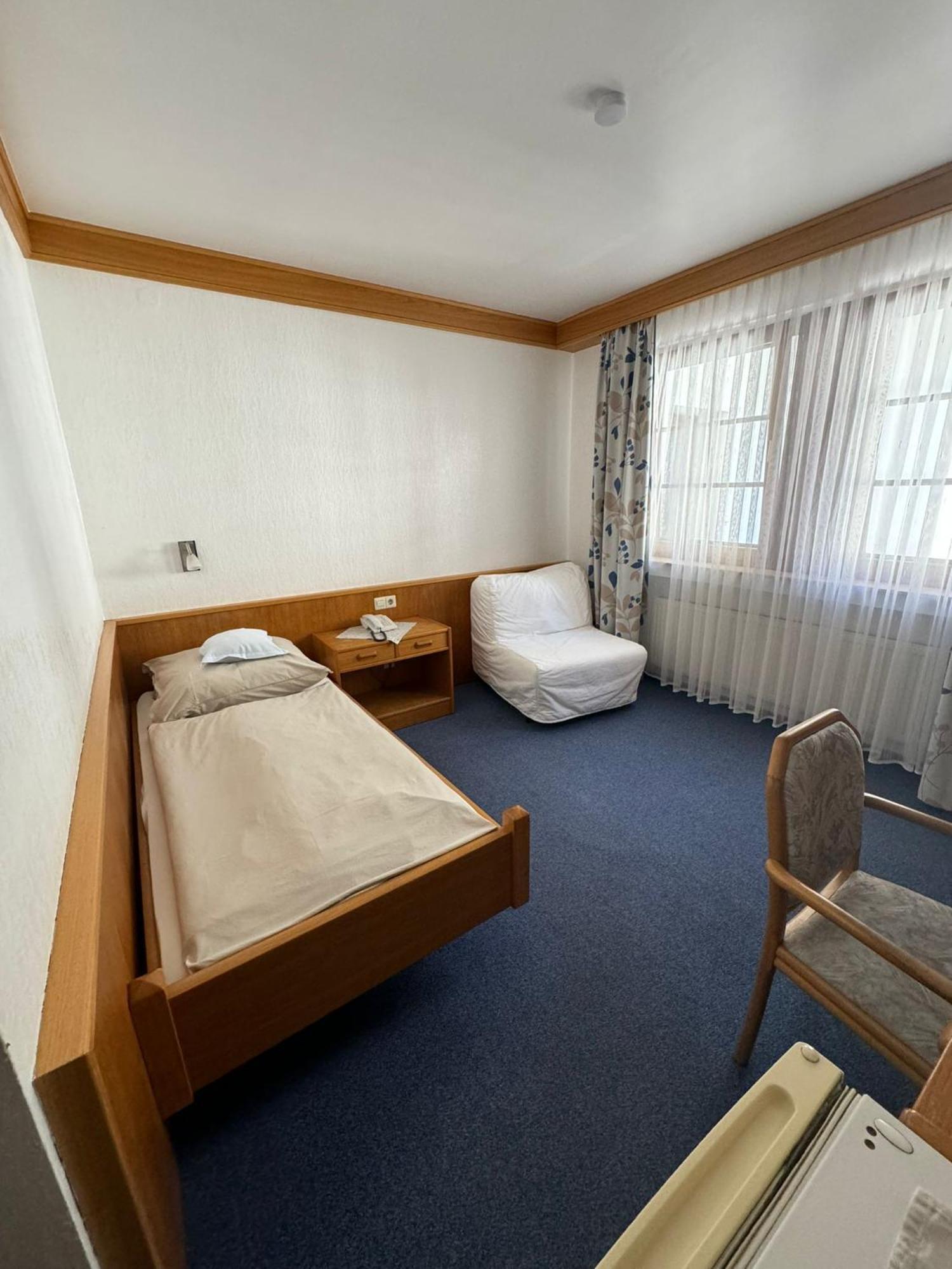 Single Room,1600567562:JPEG