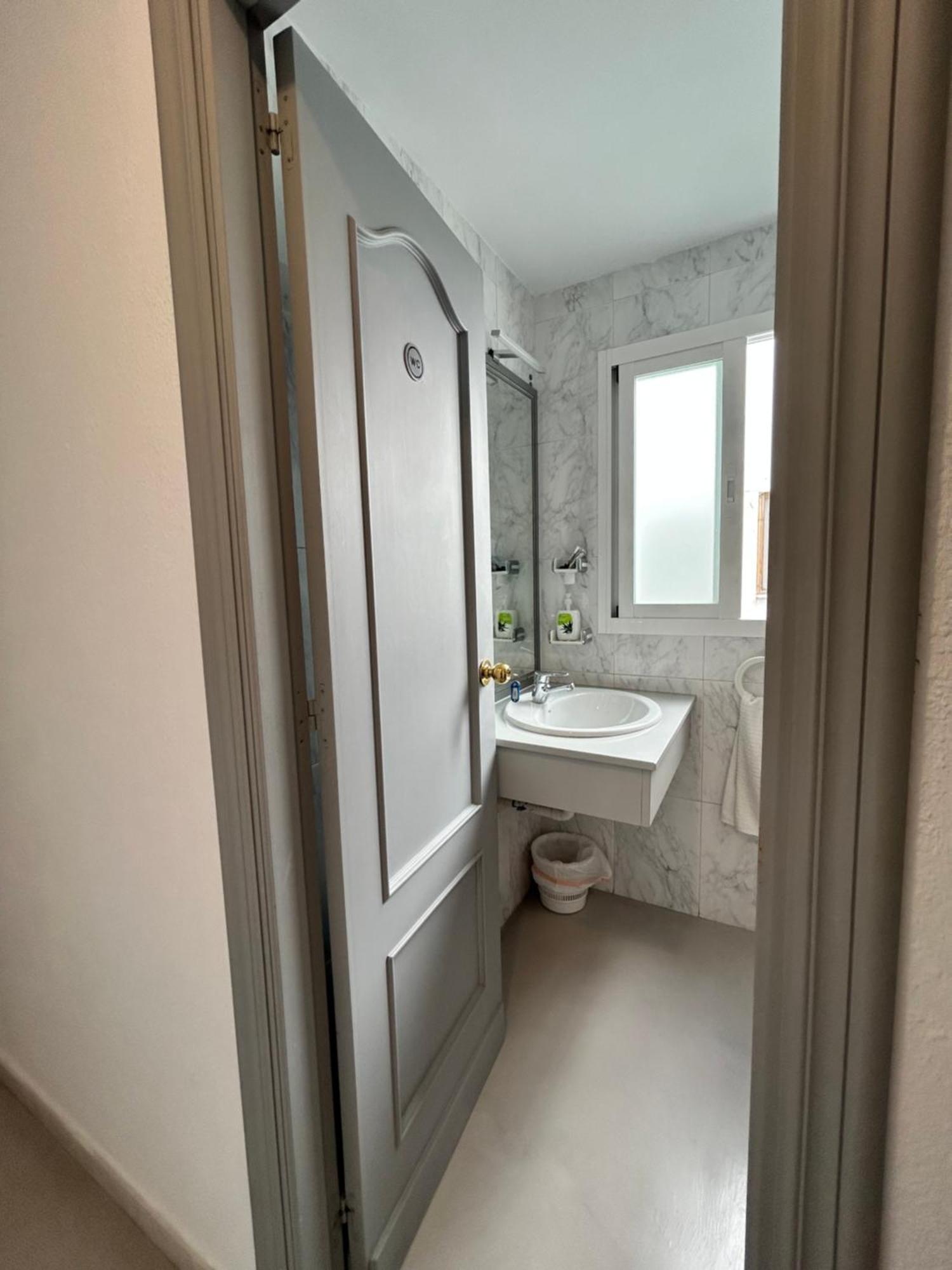 Chambre Double ou Lits Jumeaux avec Salle de Bains Privative Externe