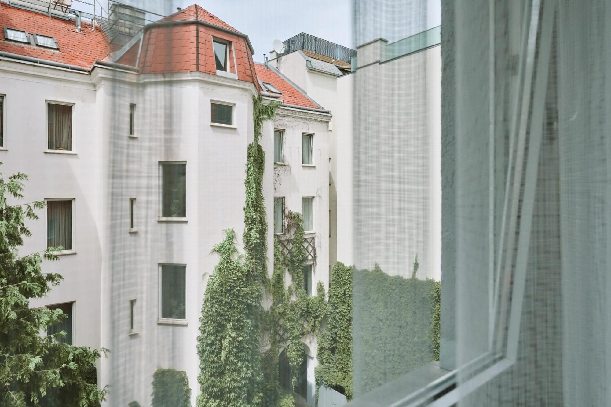 Triple Room,1602439088:JPEG