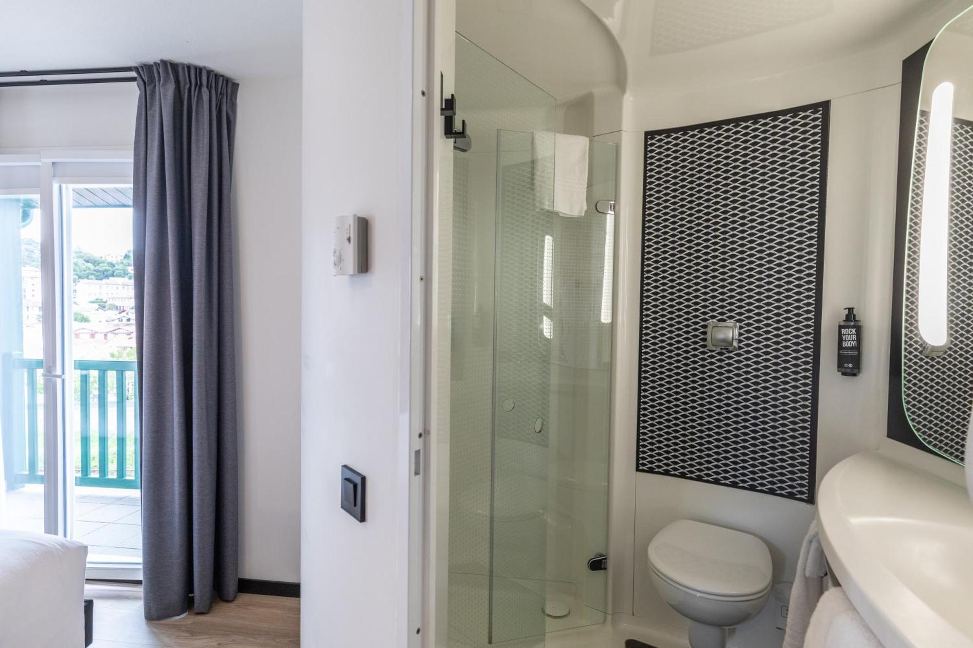 Chambre Triple avec 1 Lit Double et 1 Lit Simple
