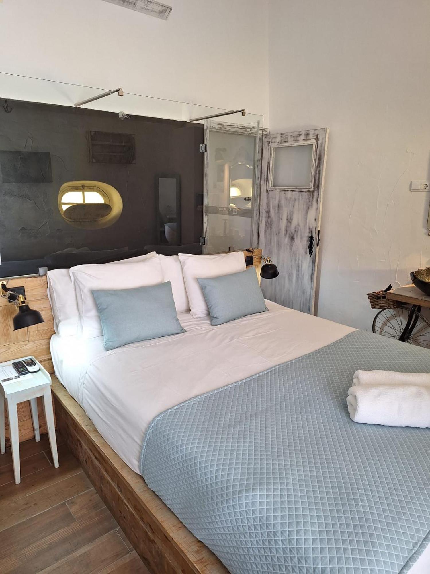Deluxe Double Room,1603760149:JPEG