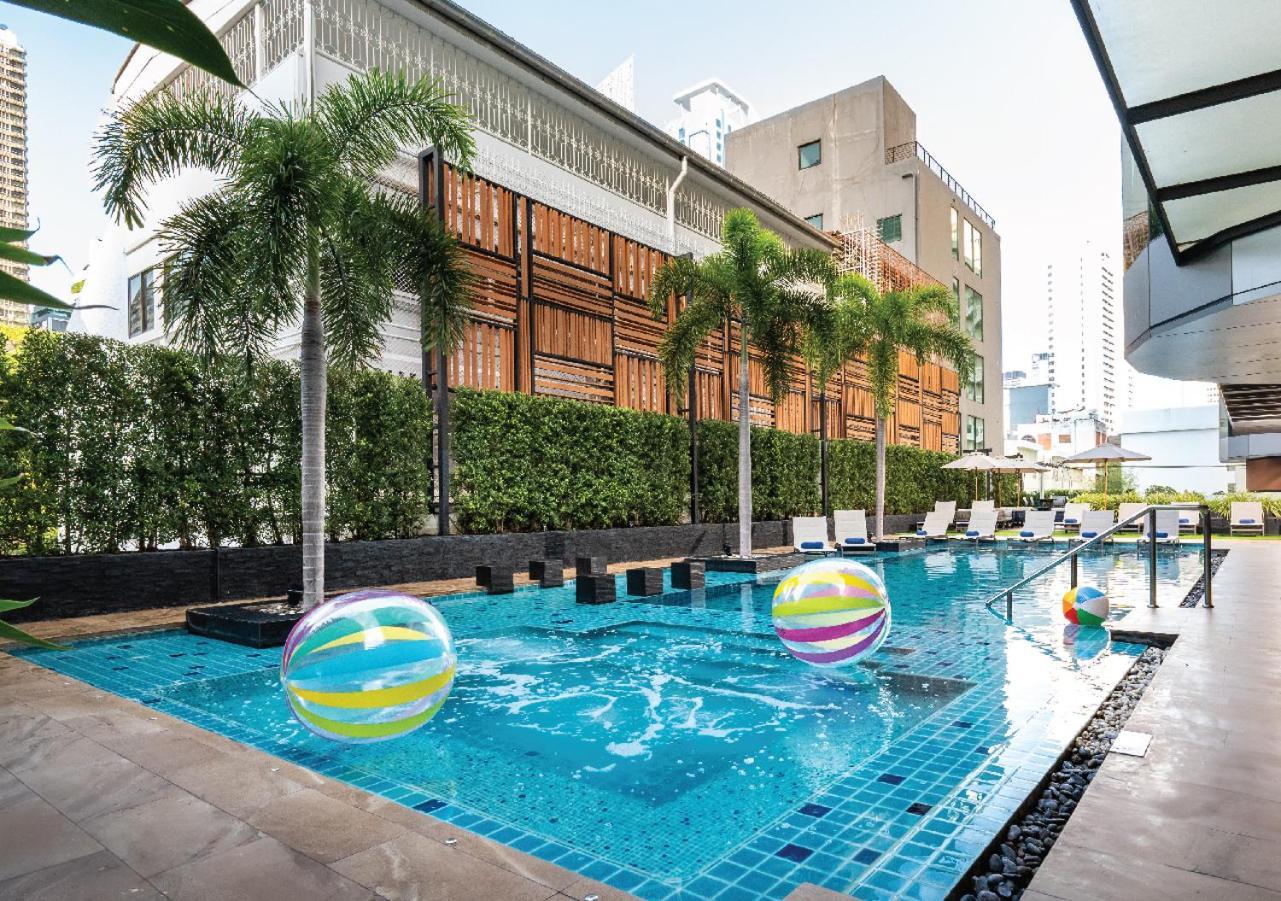 Grand Deluxe Pool View