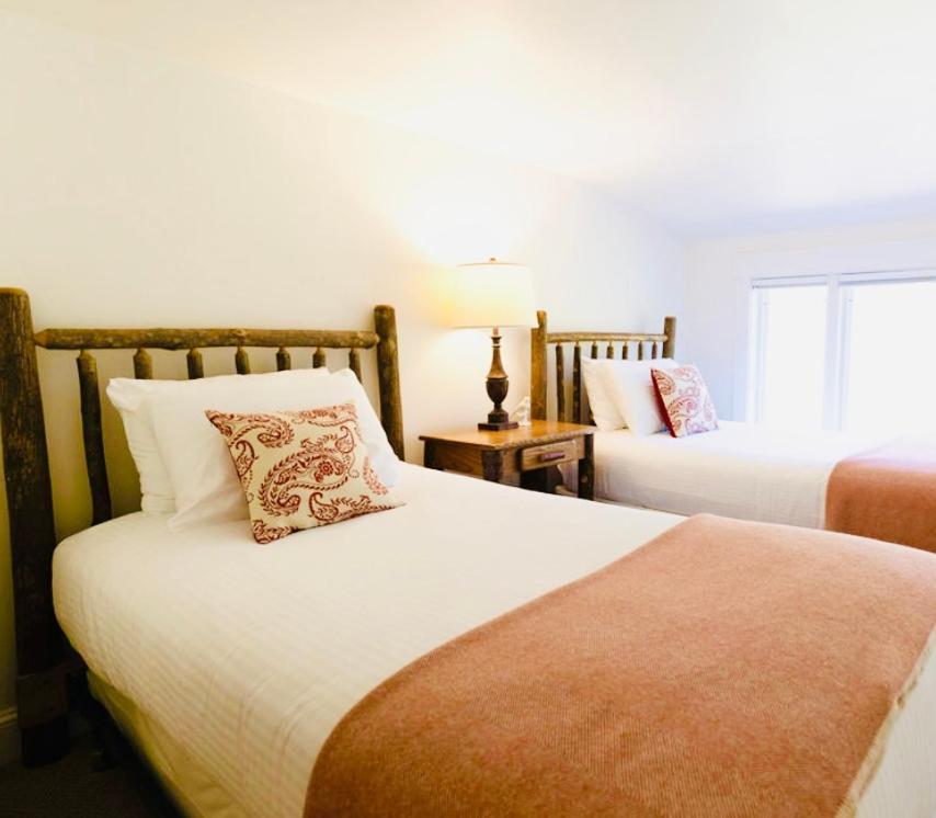 Deluxe King Suite