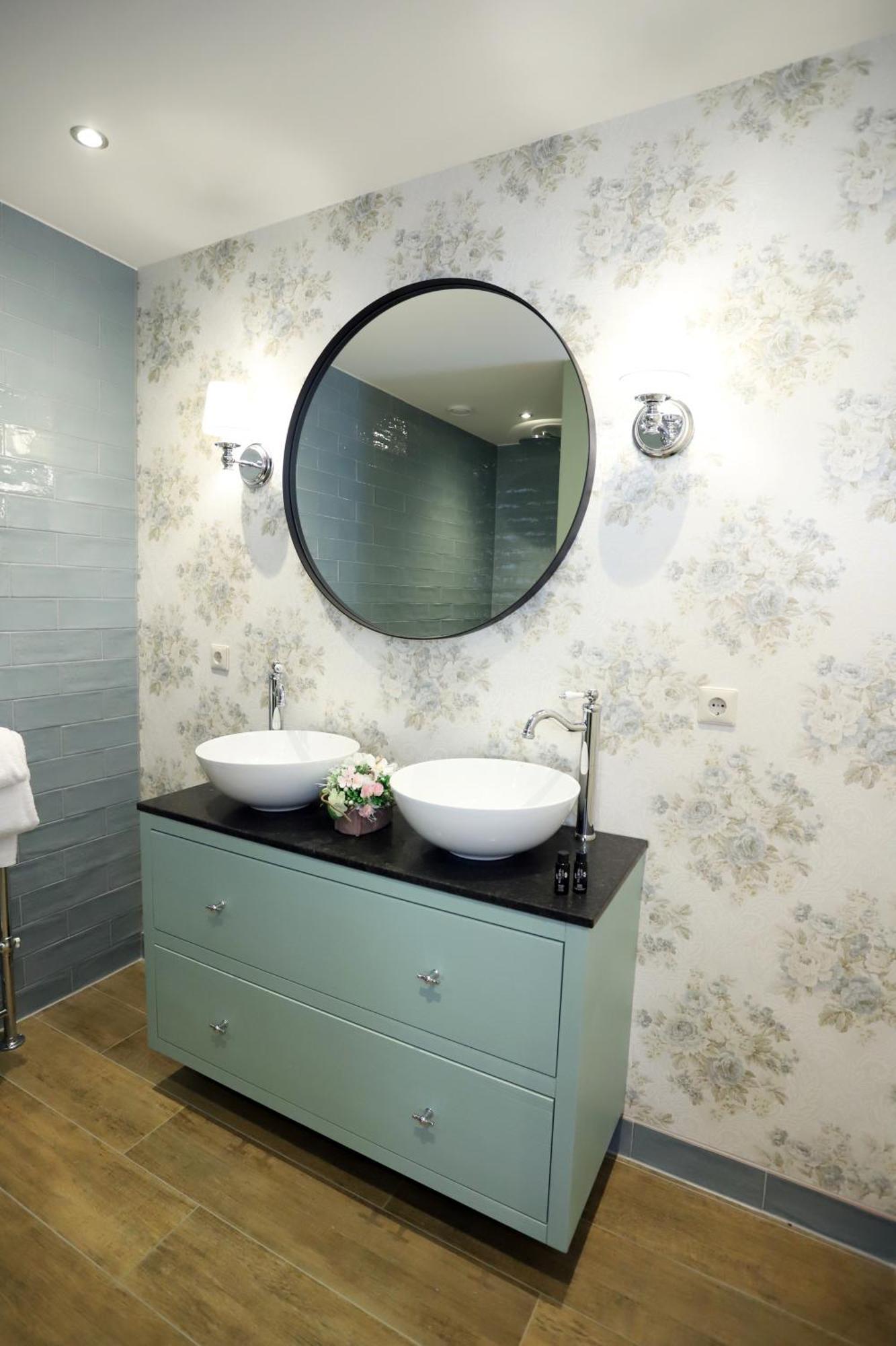 Deluxe Queen Suite,1607656866:JPEG