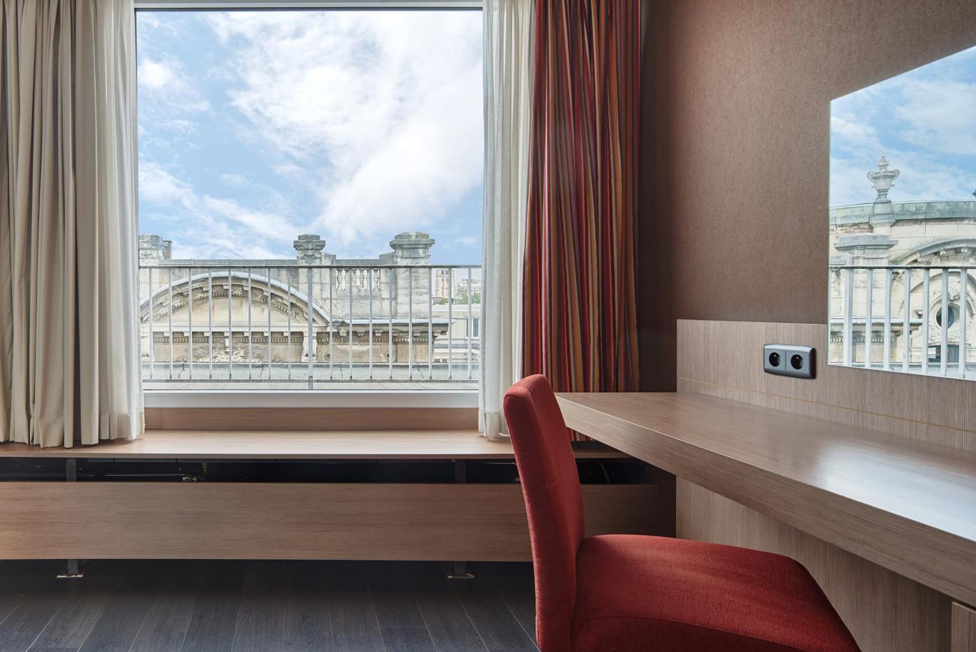 Deluxe Double Room with Balcony,1608777167:JPEG