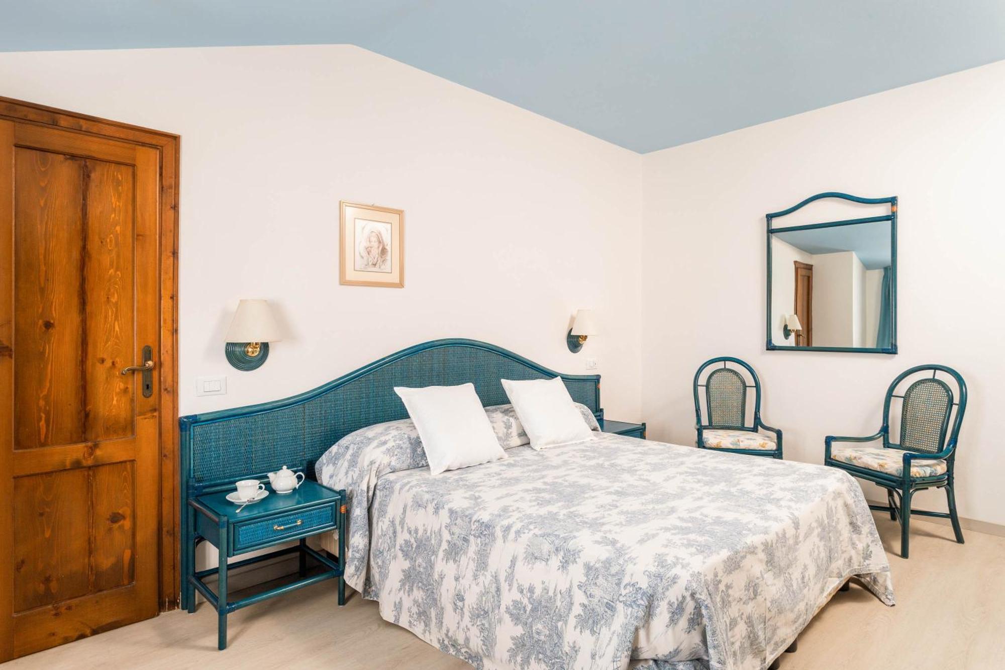 Standard Double Room with Sea View,1609321066:JPEG