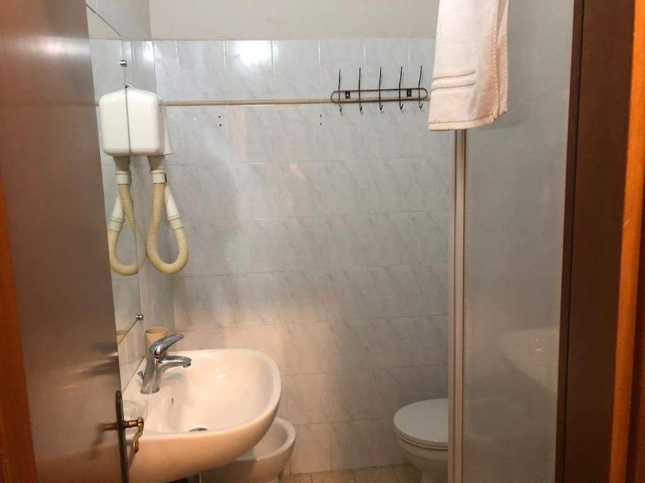 Double or Twin Room Private External Bathroom,1609325125:JPEG