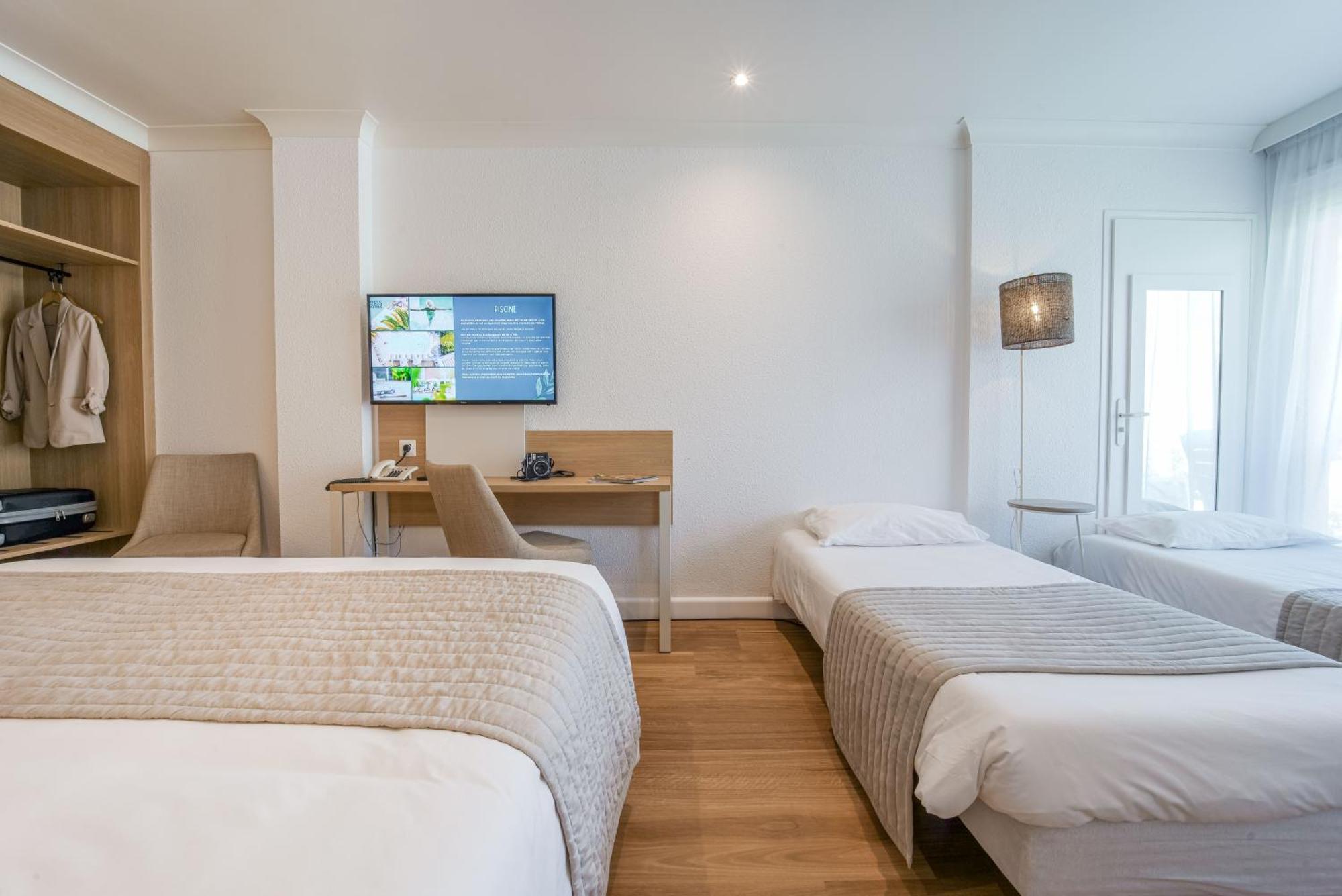 Chambre Familiale avec Baignoire