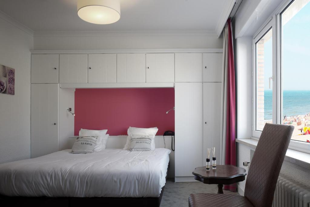 Double or Twin Room with Partial Sea View,16137878:JPEG