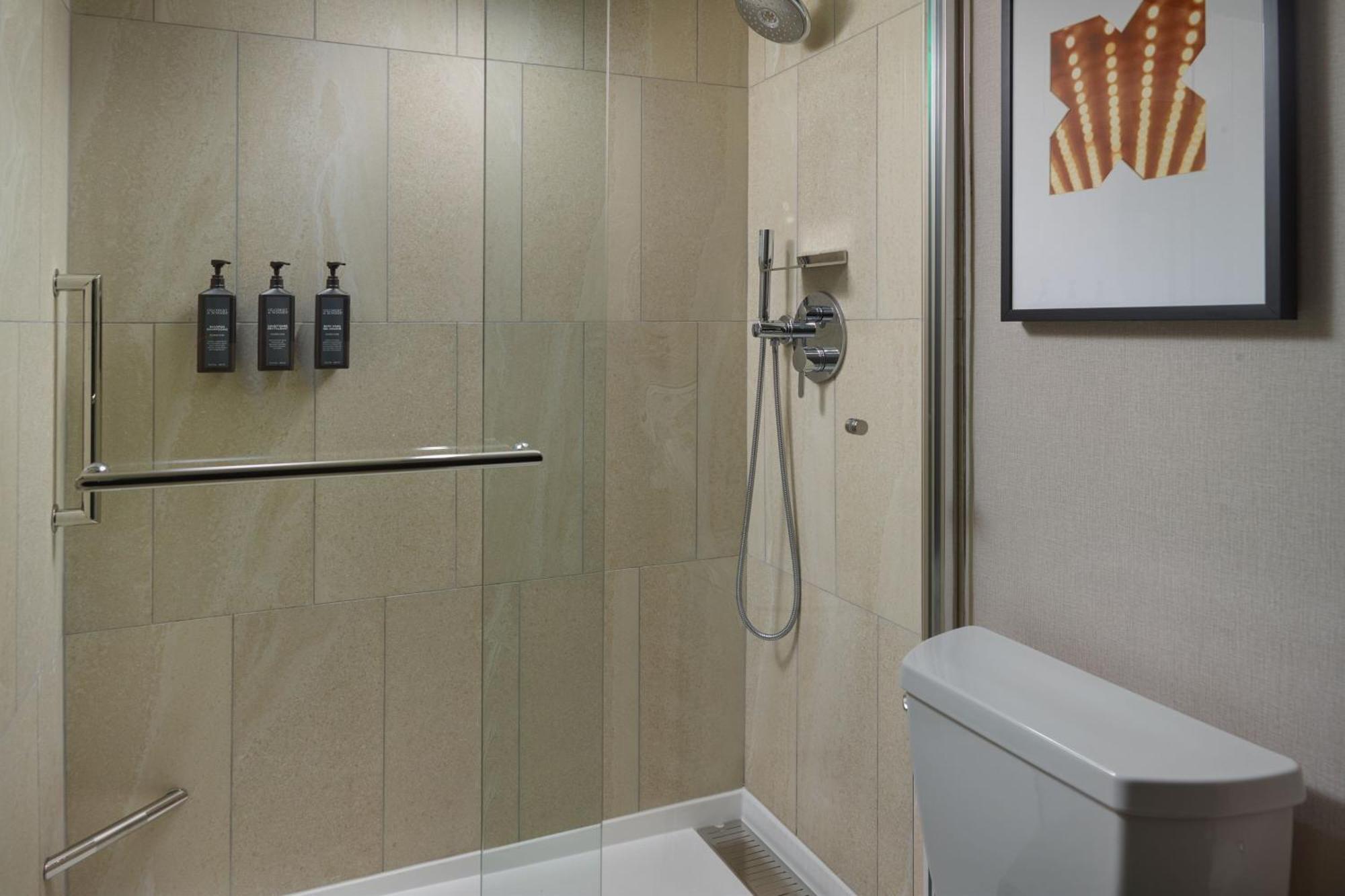 Executive Suite 1 King,1611066535:JPEG