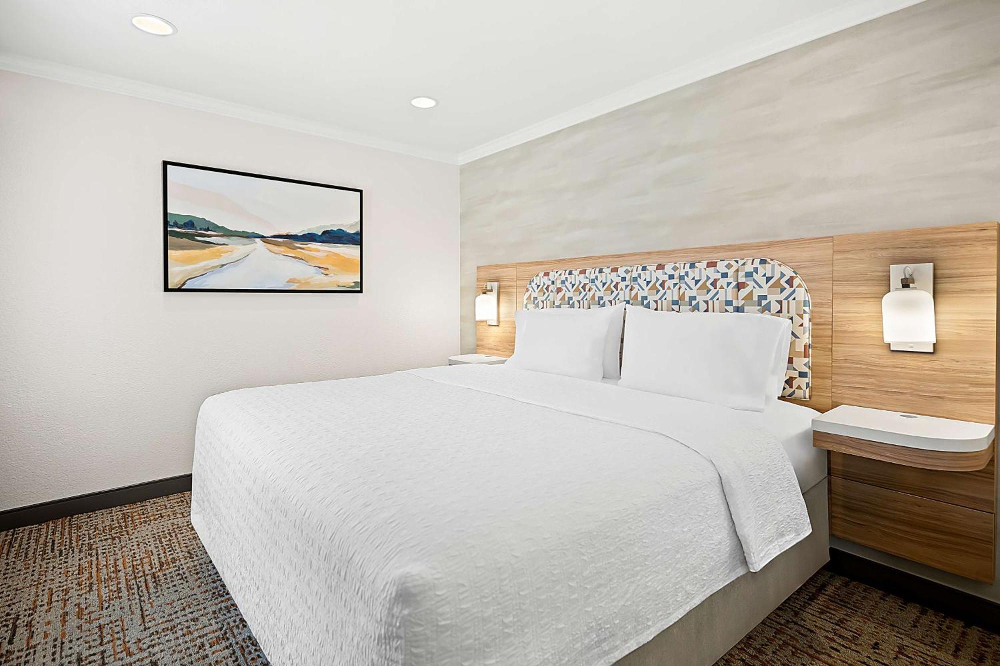 King Room with King Bed - Non-Smoking,1610833952:JPEG