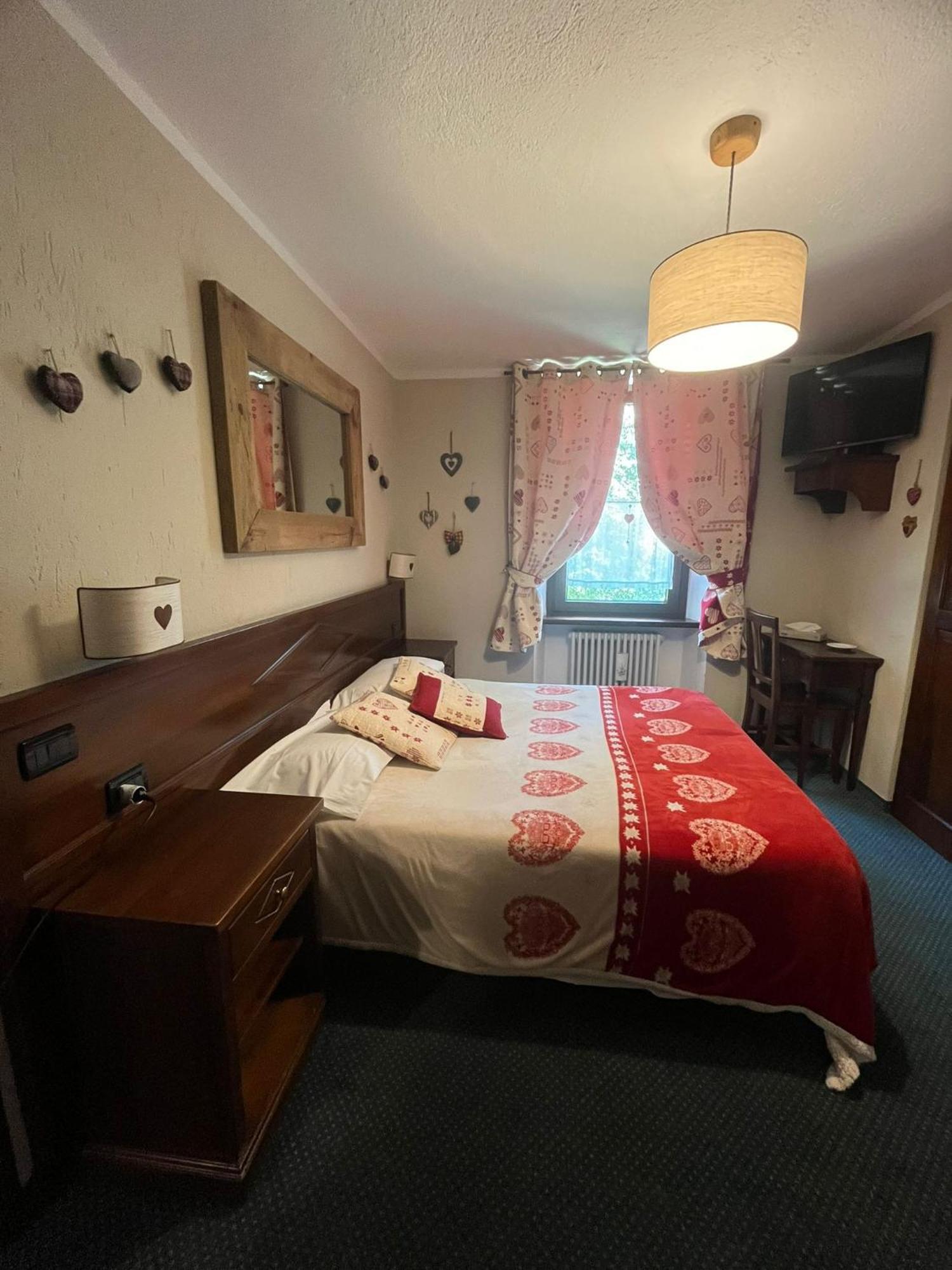 Standard Double Room,1611060733:JPEG
