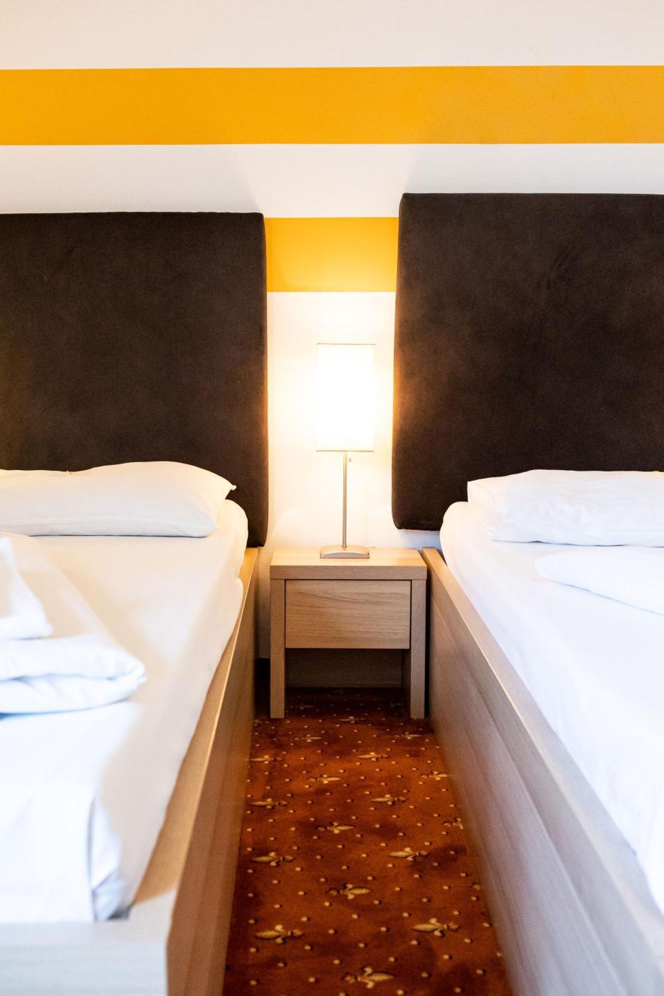Triple Room,1612959424:JPEG