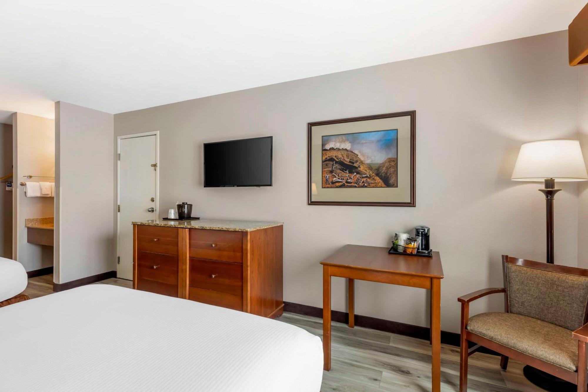 Queen Room with Two Queen Beds - Non-Smoking
