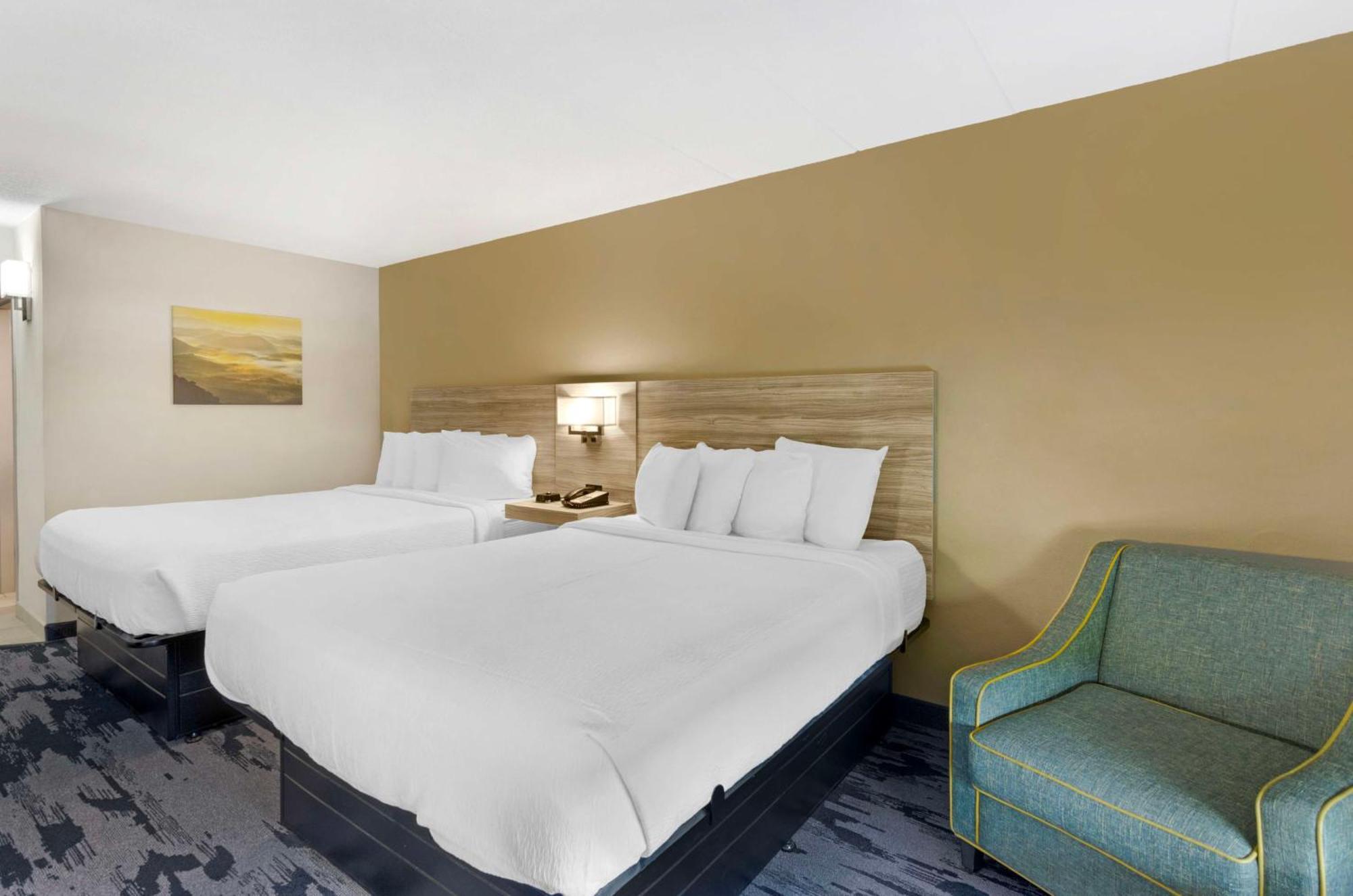 Queen Room with Two Queen Beds - Non-Smoking