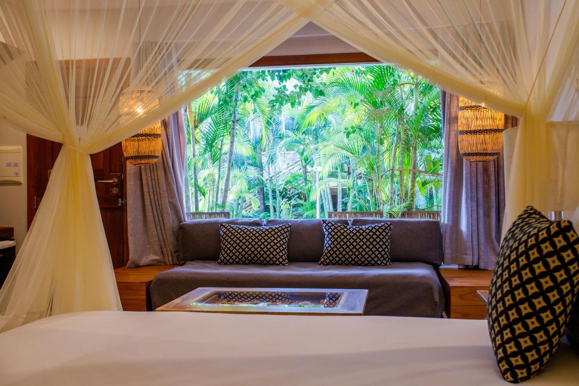 Quarto Duplo com Vista do Jardim