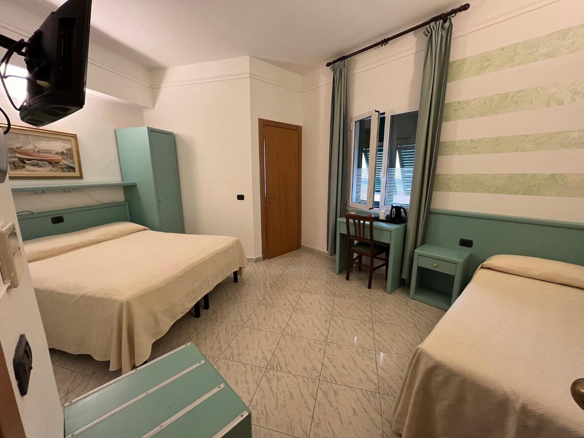 Triple Room,1617850823:JPEG