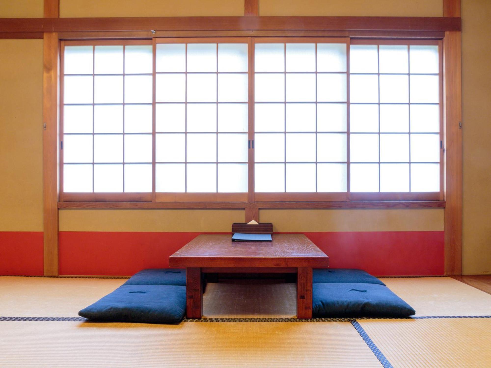 Chambre de Style Japonais avec Salle d'Eau Privative – Vue sur Jardin