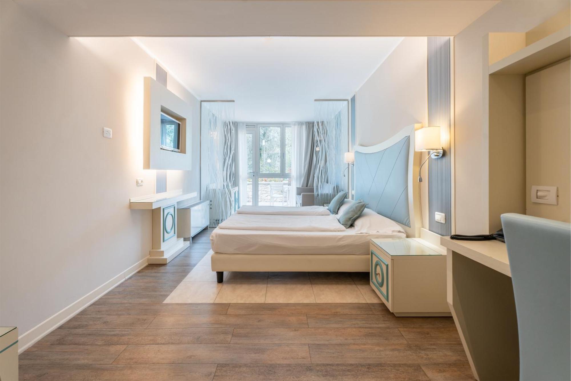 Junior Suite,1620205243:JPEG