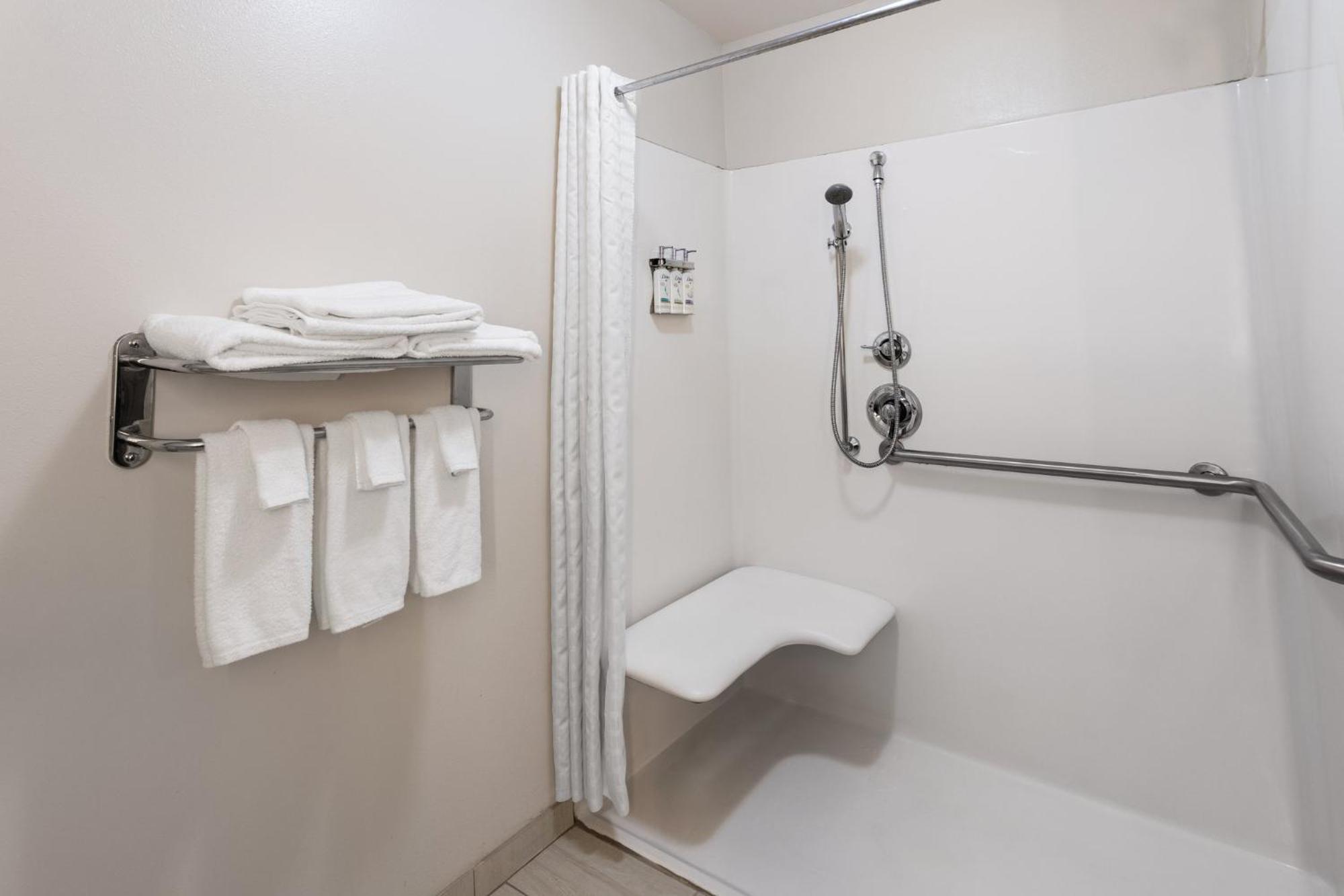 Queen Studio Suite - Disability Access