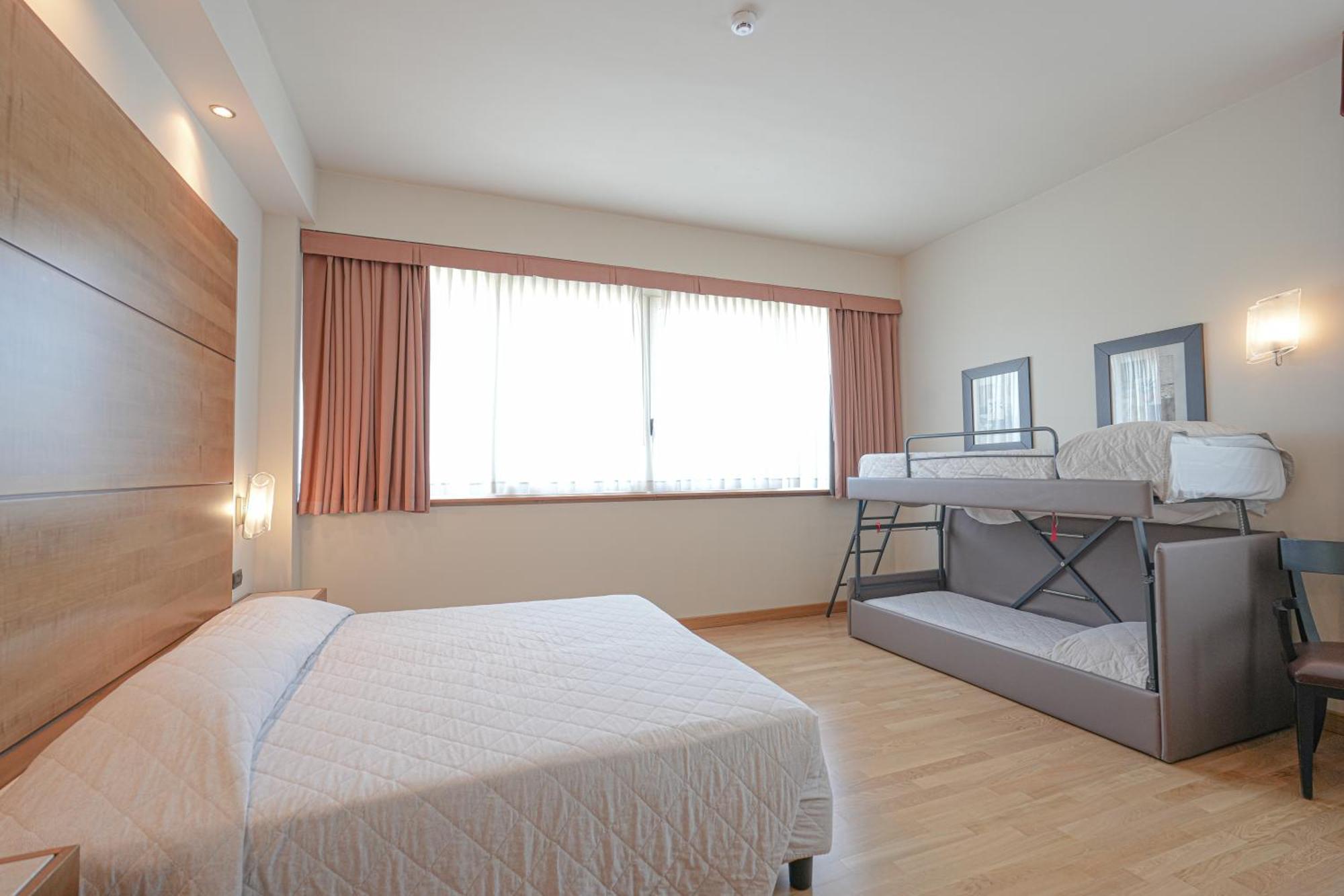 Triple Room,1620588996:JPEG
