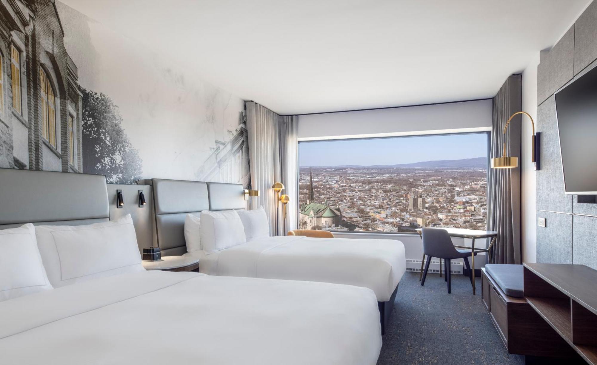 Zimmer mit 2 Queensize-Betten mit Bergblick