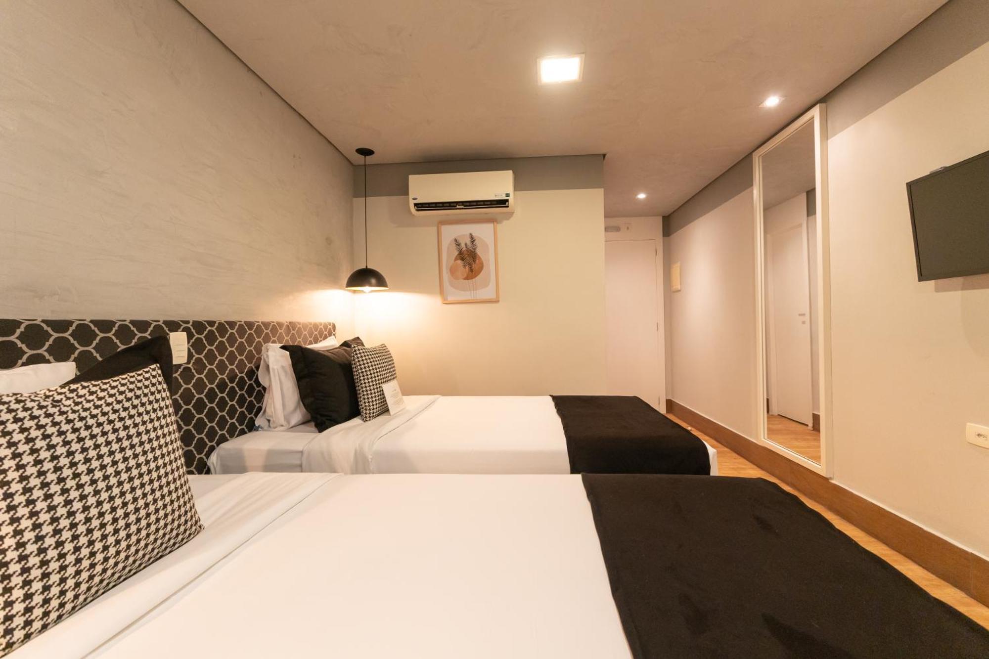 Quarto Twin Standard