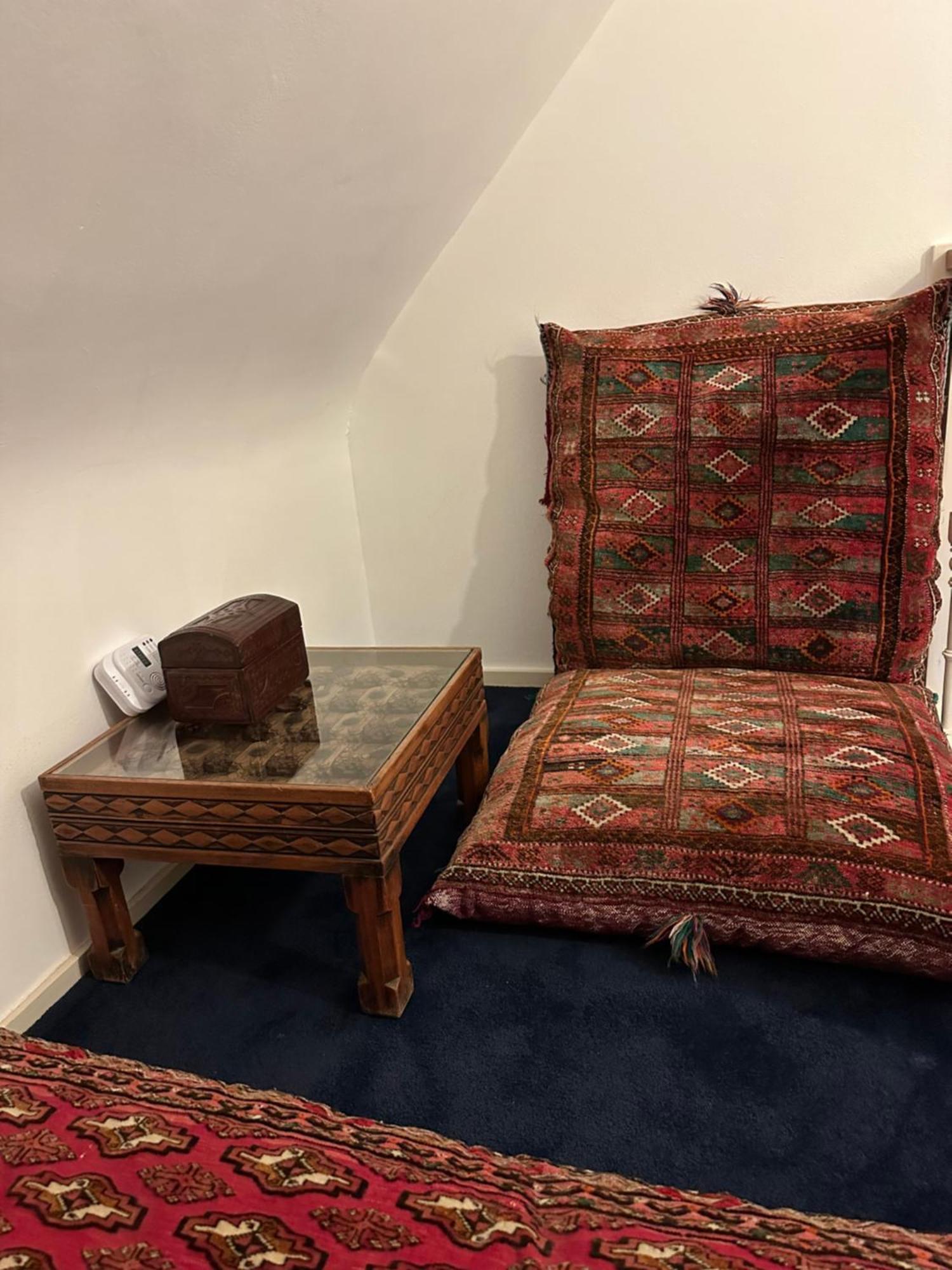 Deluxe king suite with garden view