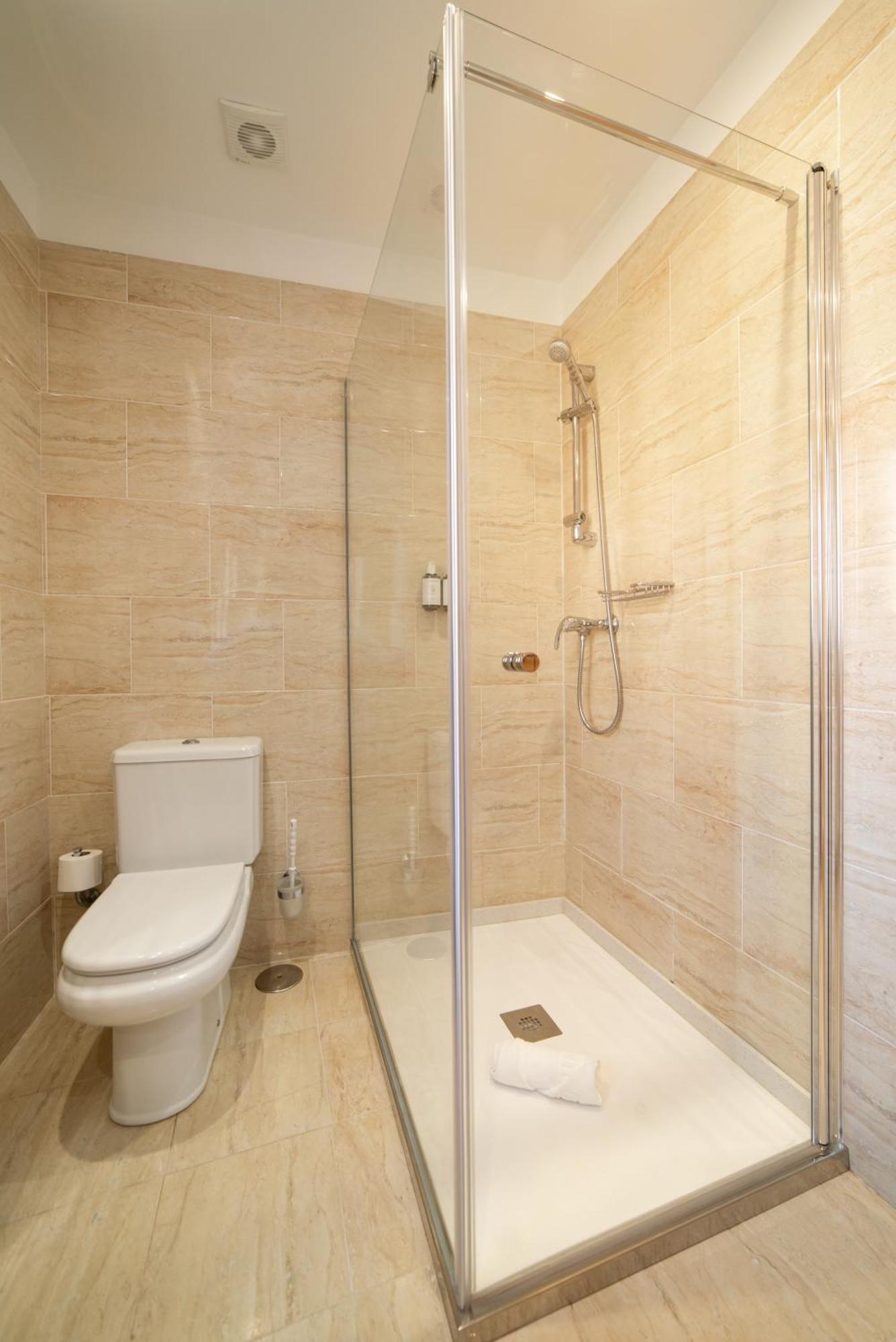 Habitación Doble Deluxe con terraza y vistas al mar