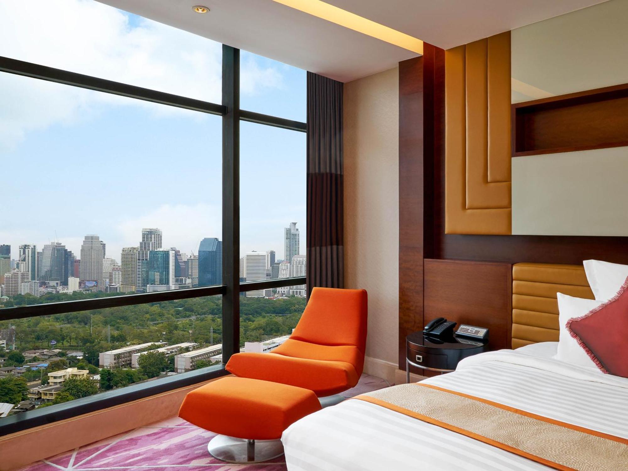Lumpini Suite