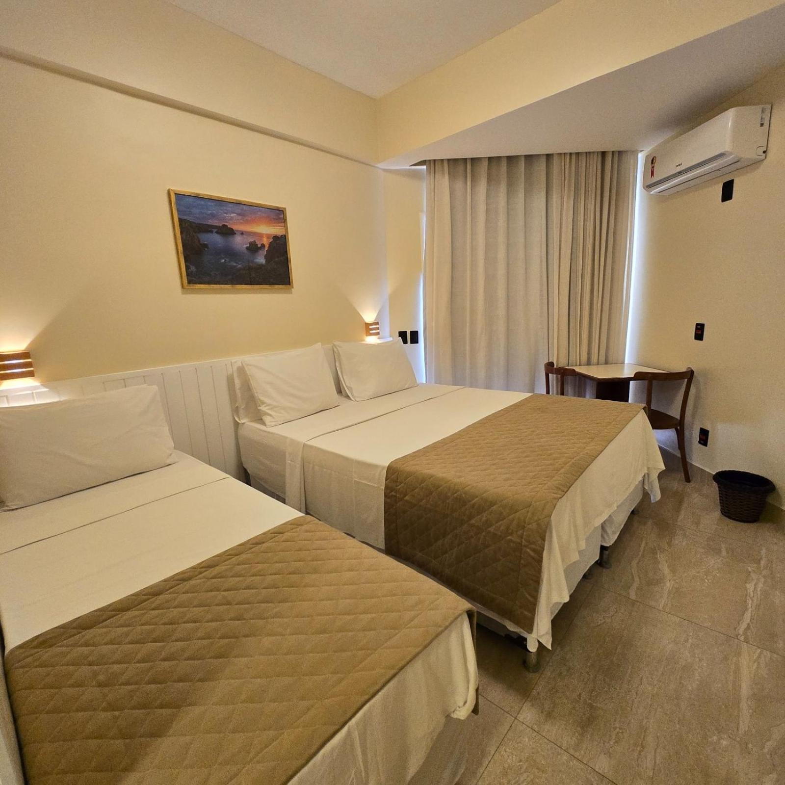 Quarto Standard com Cama de Casal ou 2 de Solteiro