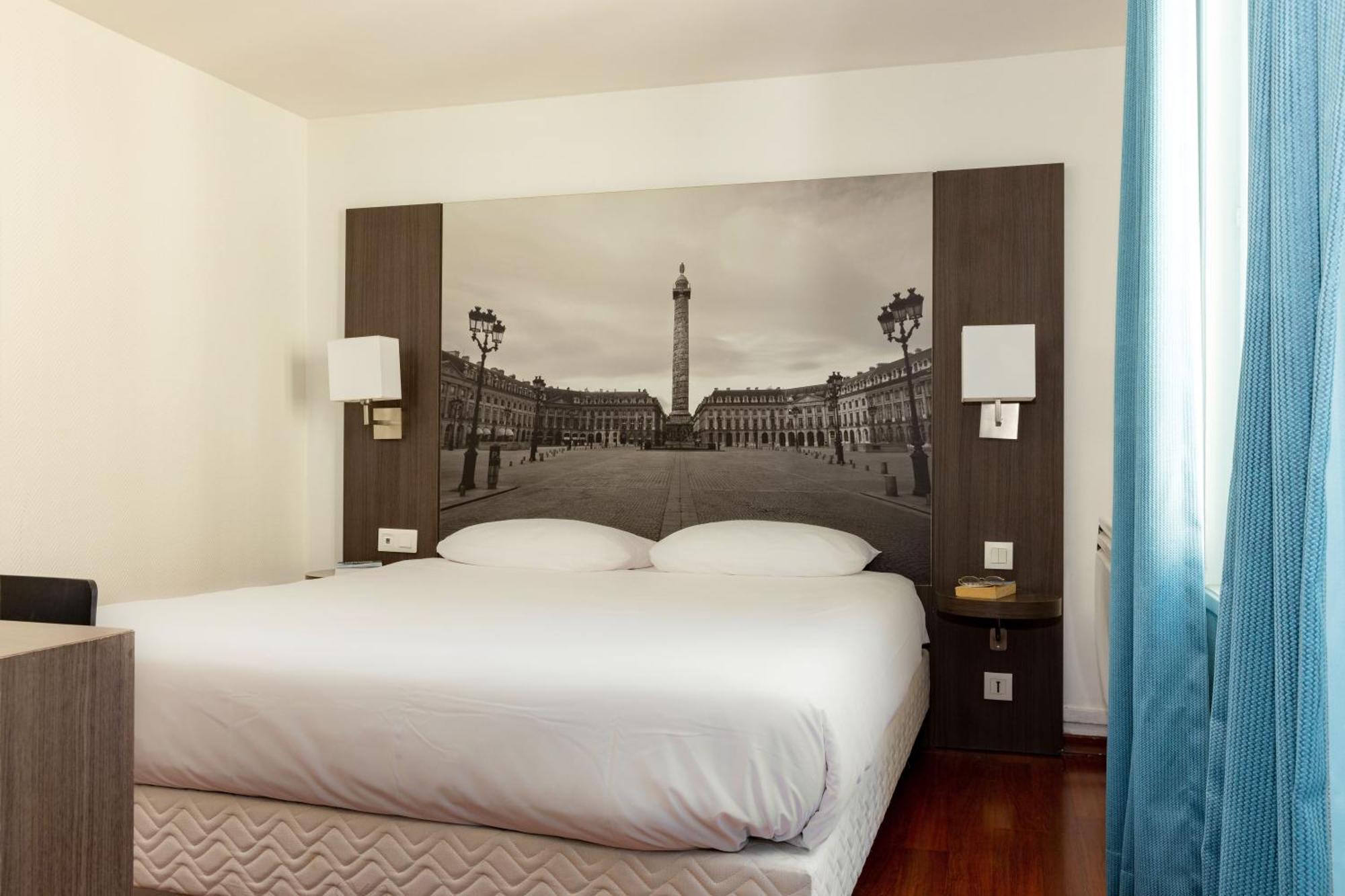 Quarto Duplo