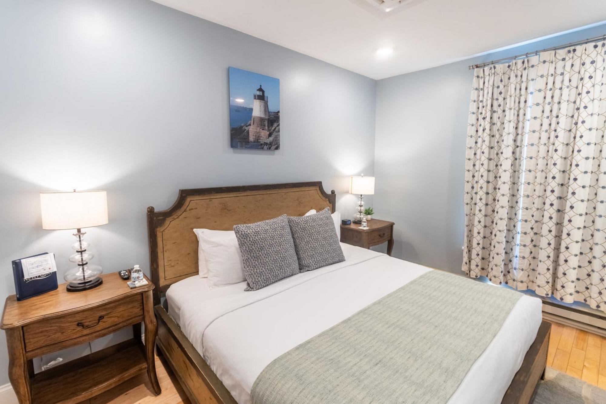 Zimmer mit Kingsize-Bett