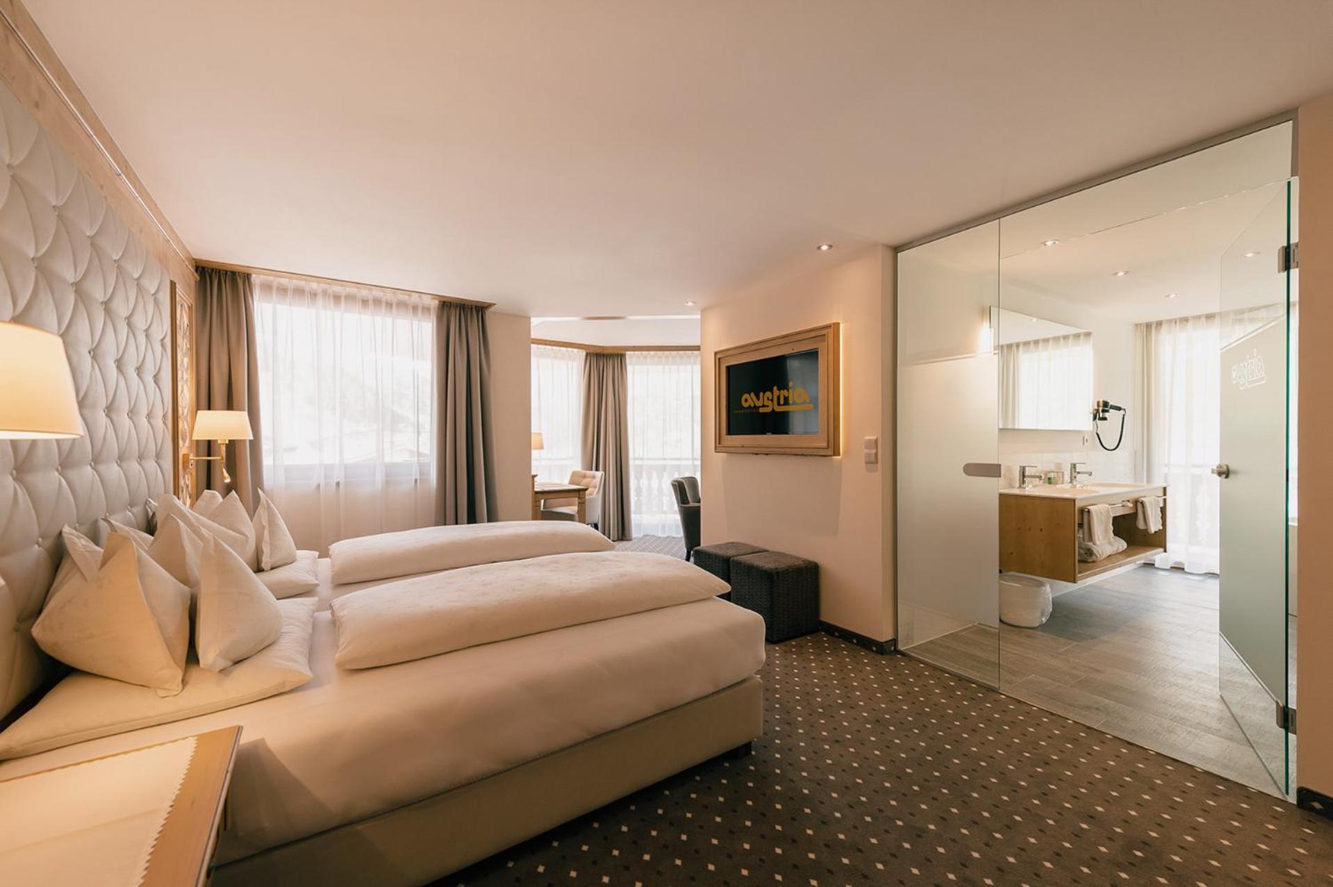 Suite with Mountain View,1622877785:JPEG