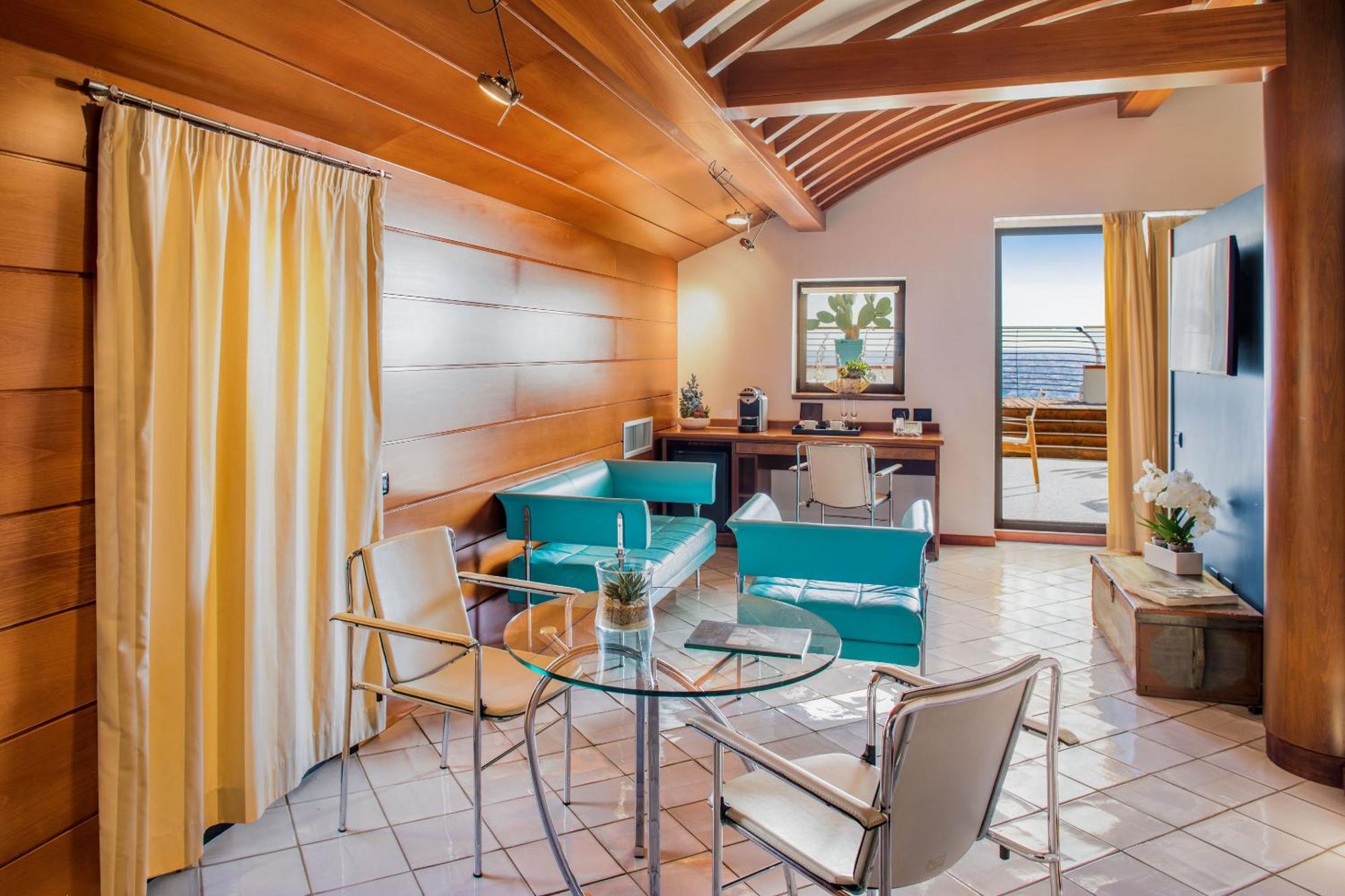 Presidential Suite with Terrace and Sea View,1623646240:JPEG