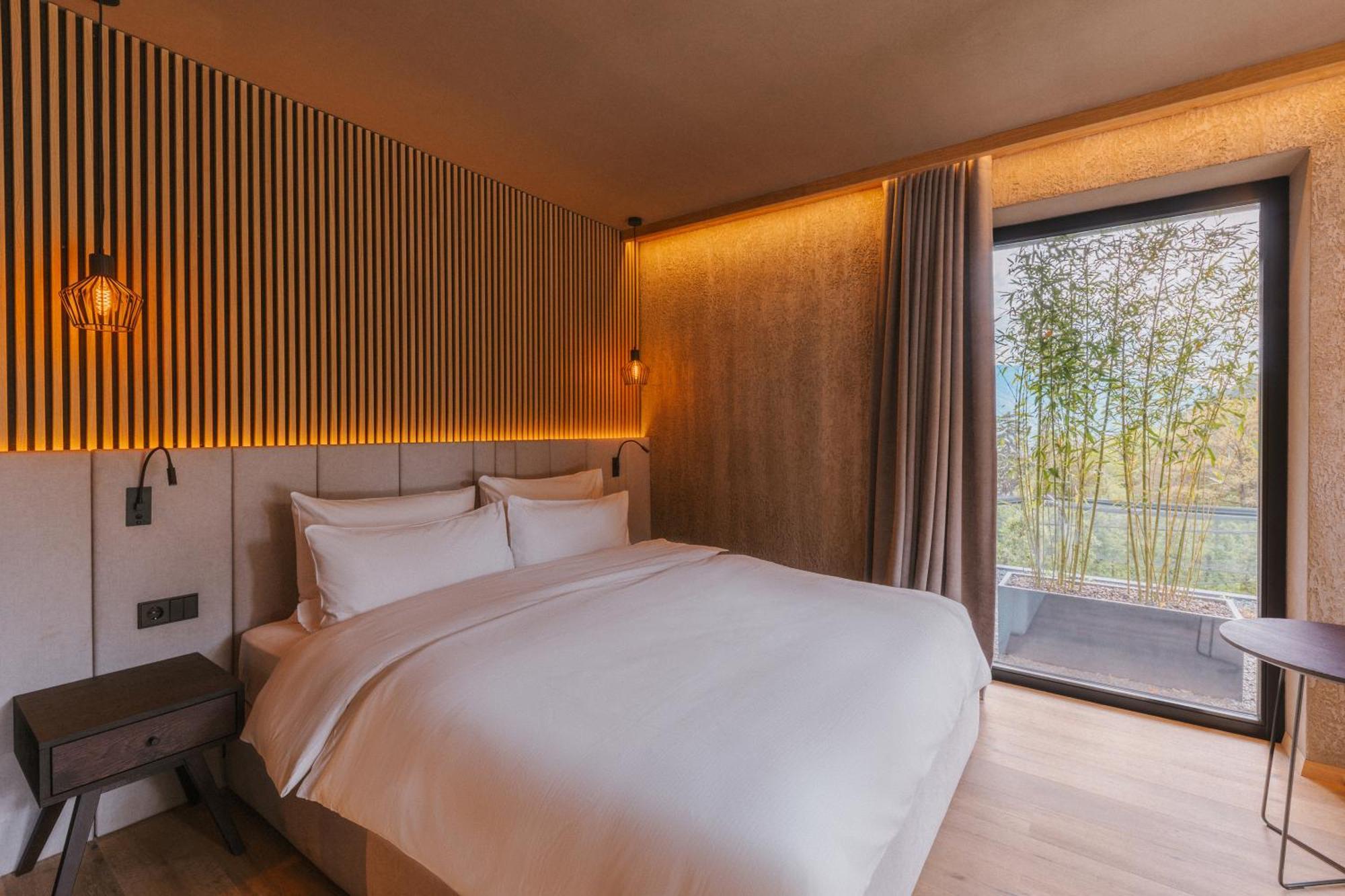 Suite mit Kingsize-Bett mit Whirlpool