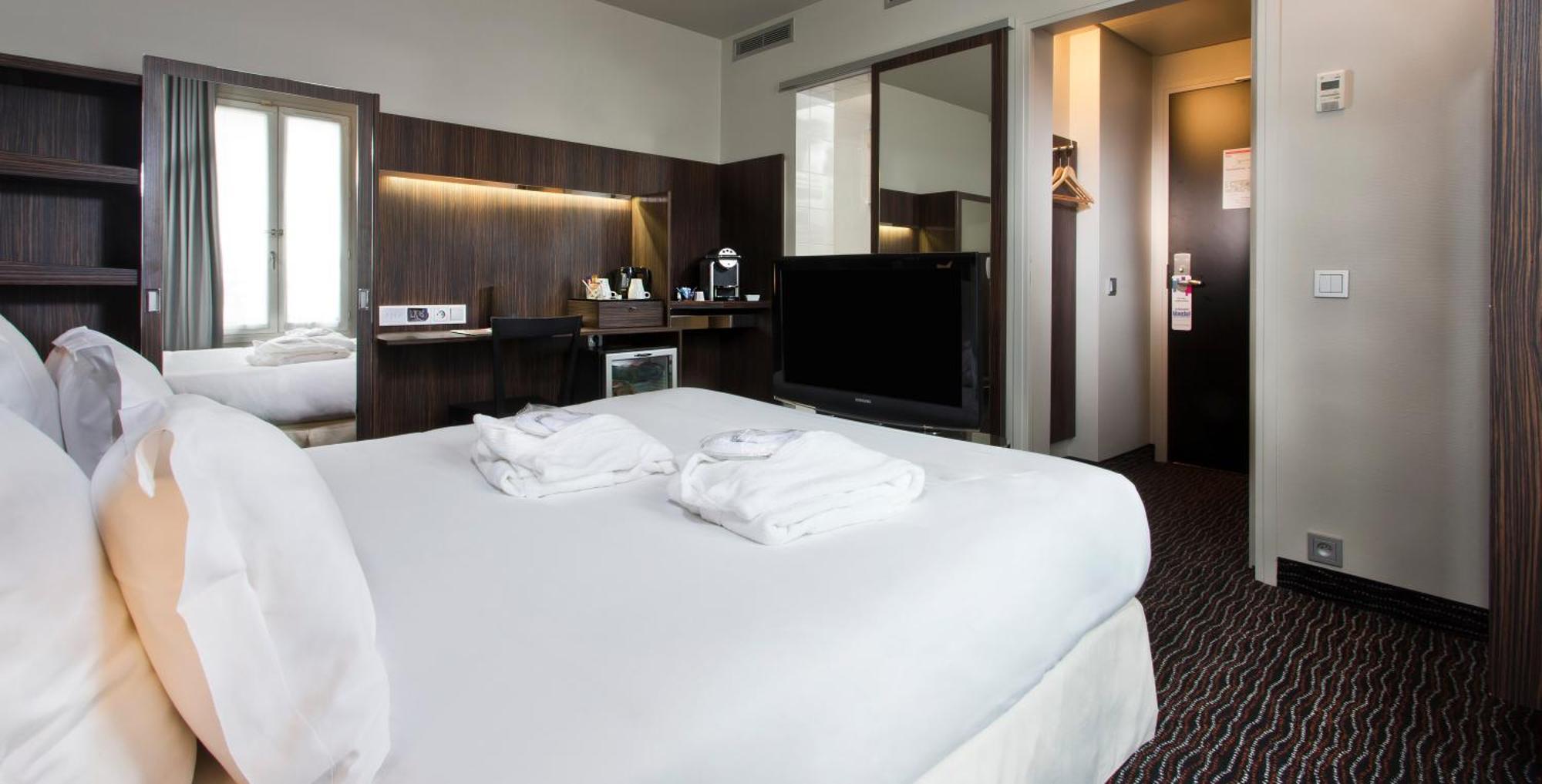 Club Double Room,1624746353:JPEG