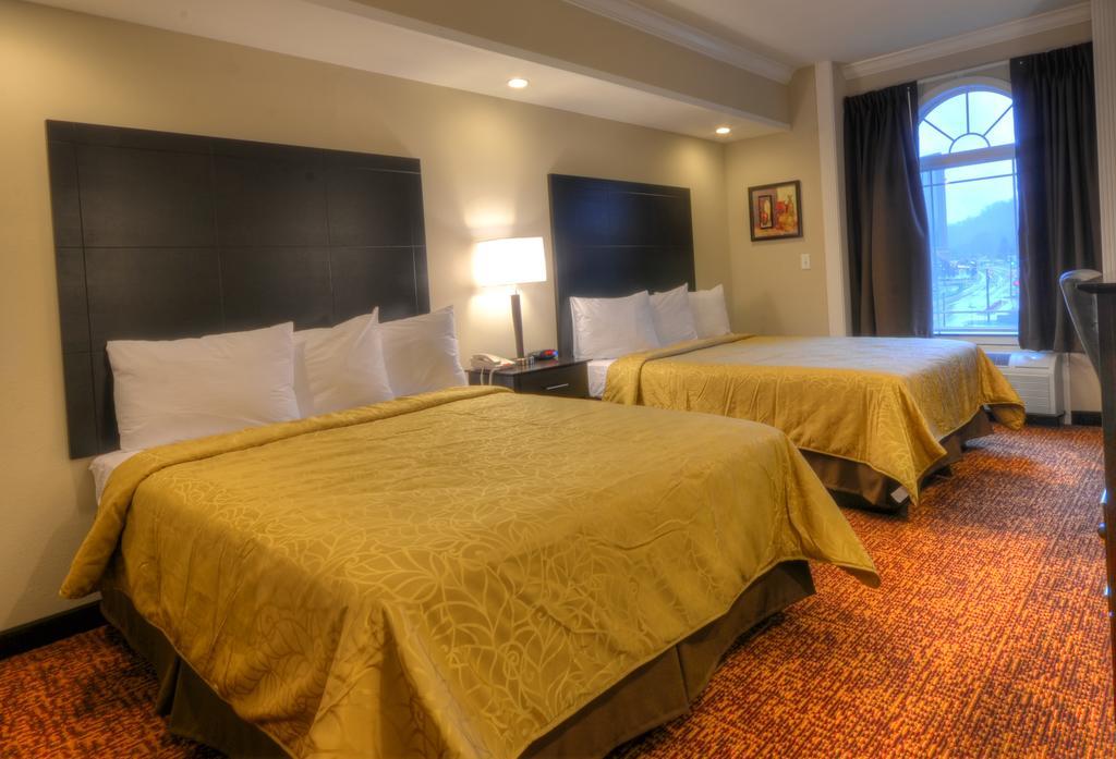 Double Room  with Two Queen Beds