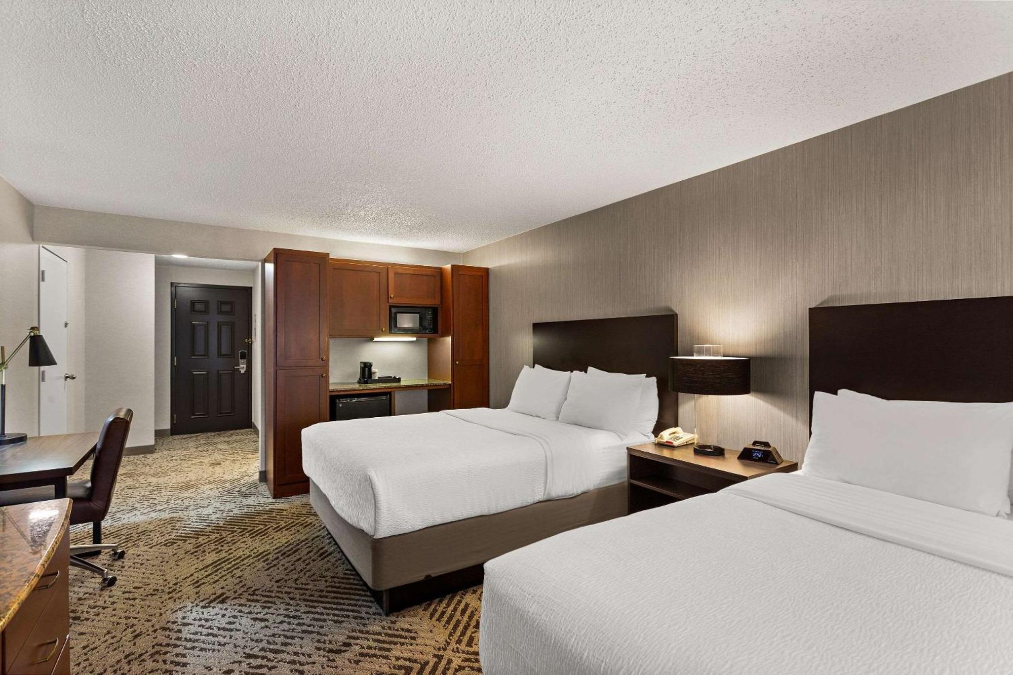 Double Room with Two Double Beds - Non-Smoking