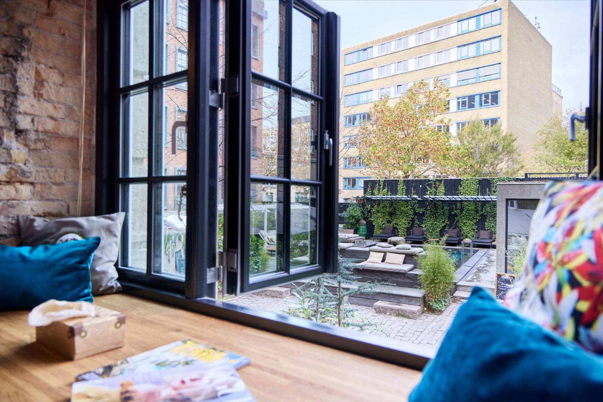 Double Room,1627245327:JPEG