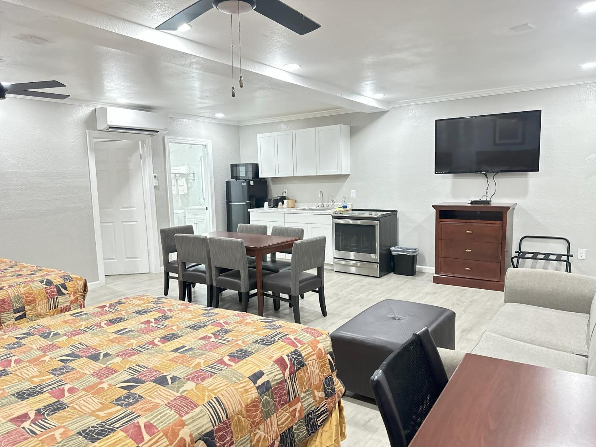 Two Bedroom Apartment - Non-Smoking