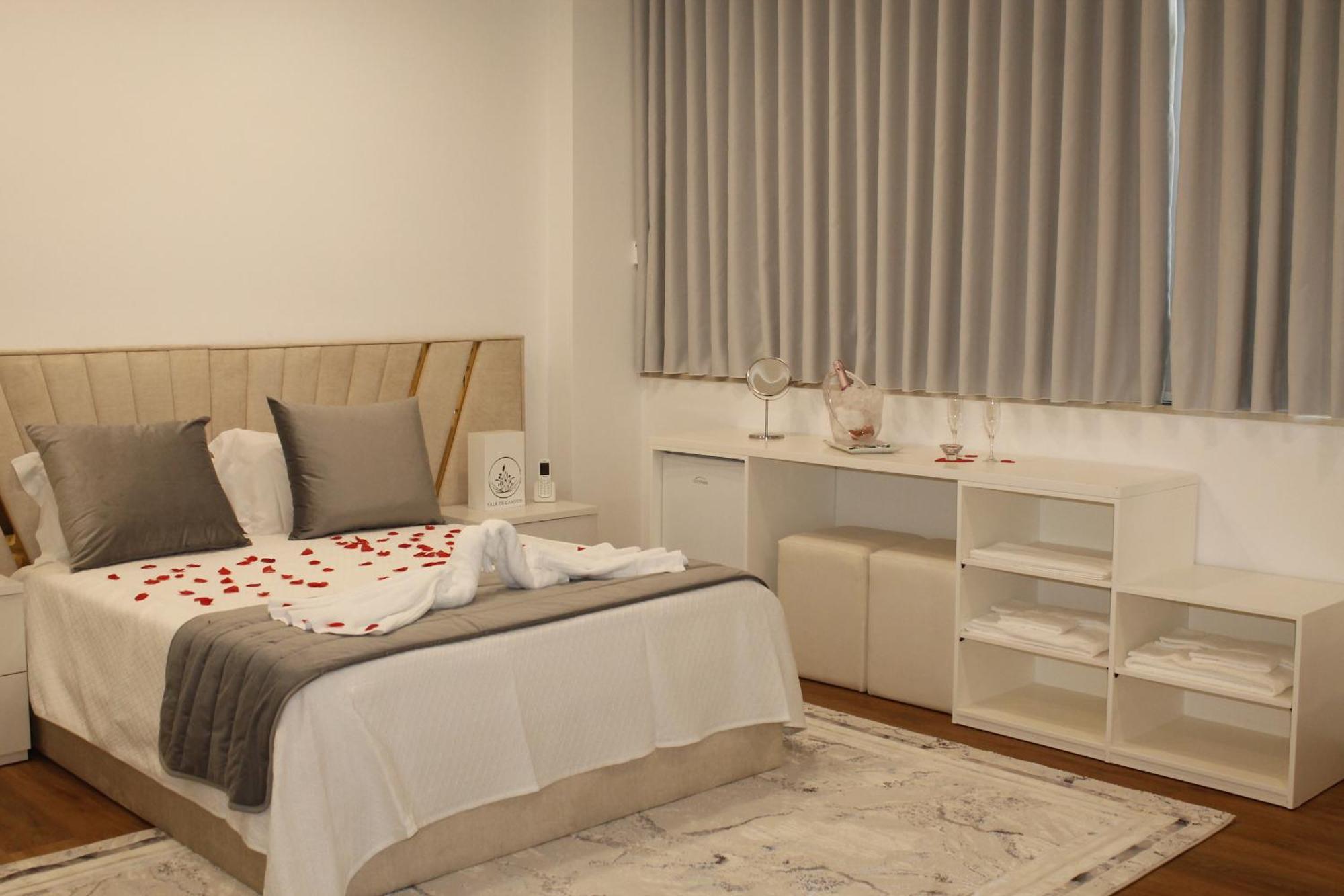 Double Room,1629405056:JPEG