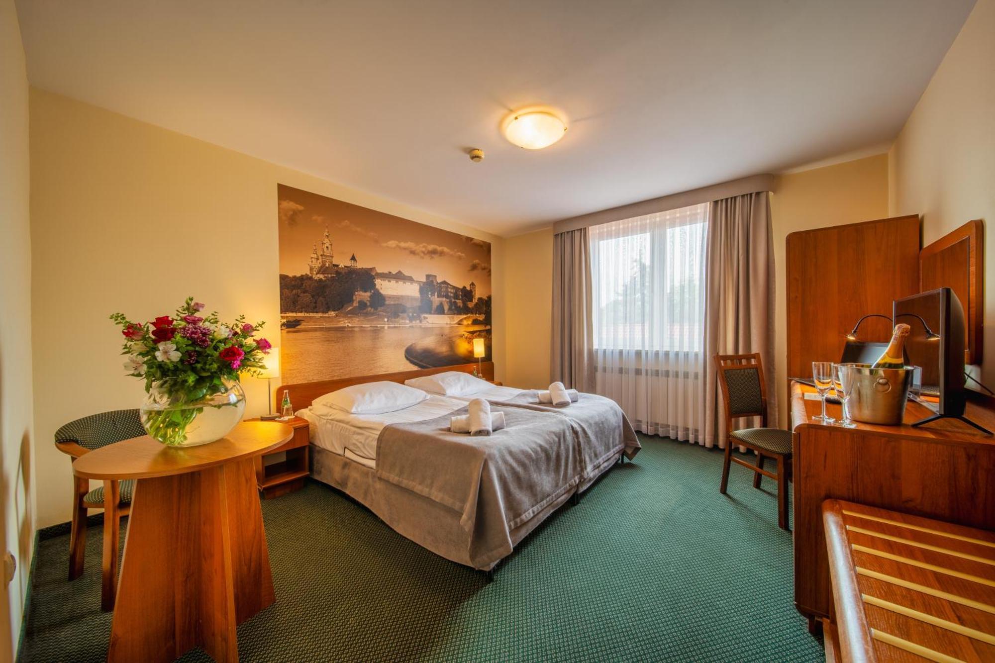 Tweepersoonskamer met 1 bed.